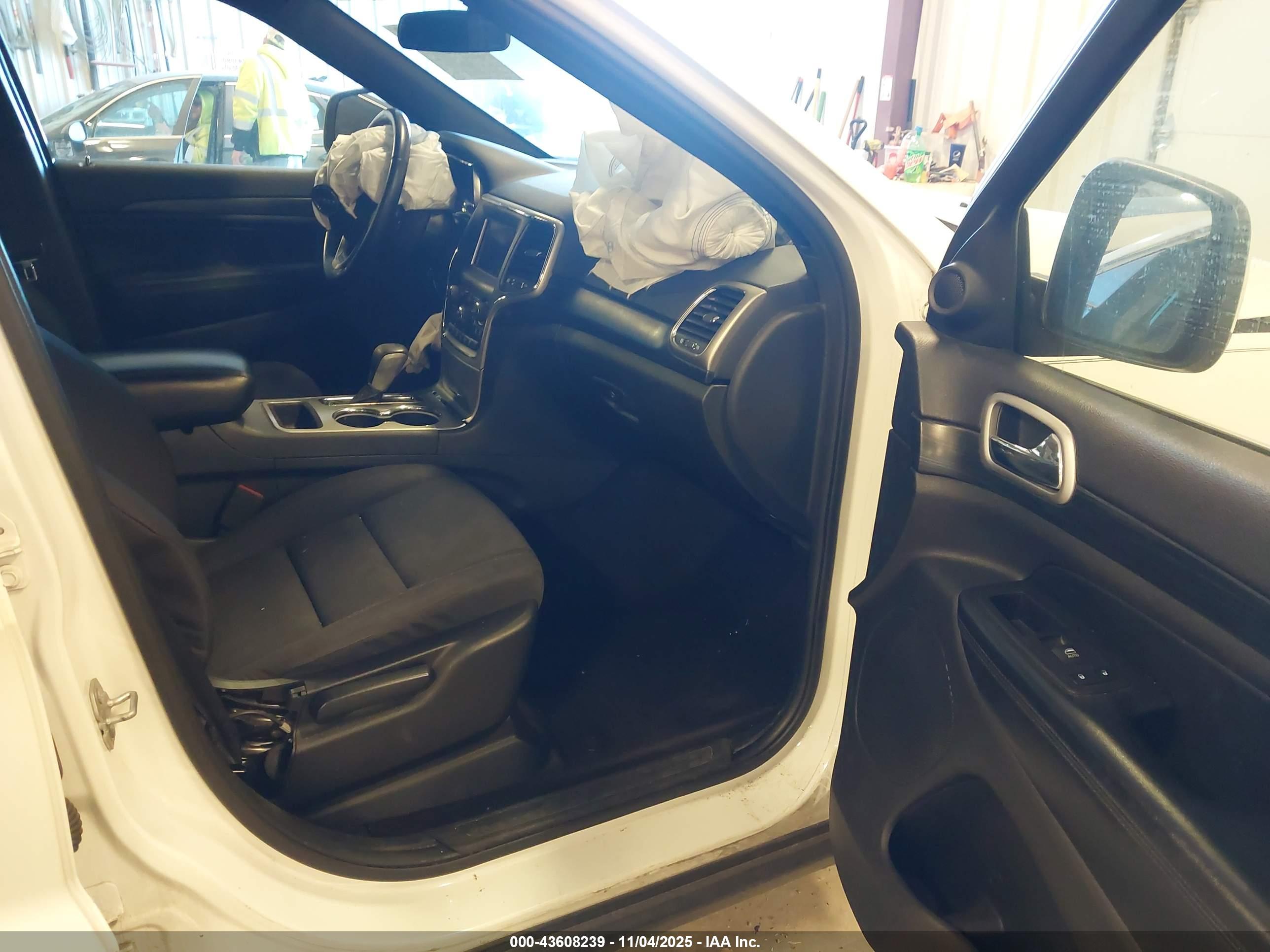JEEP GRAND image 5