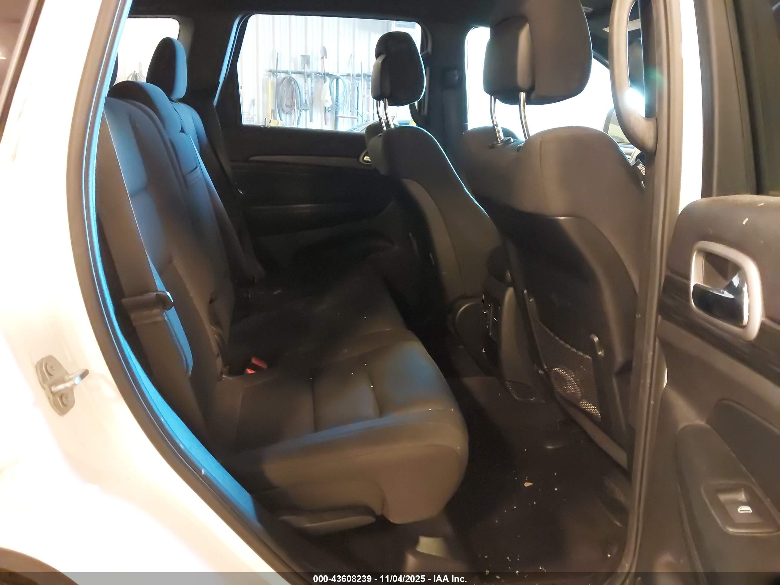 JEEP GRAND image 8