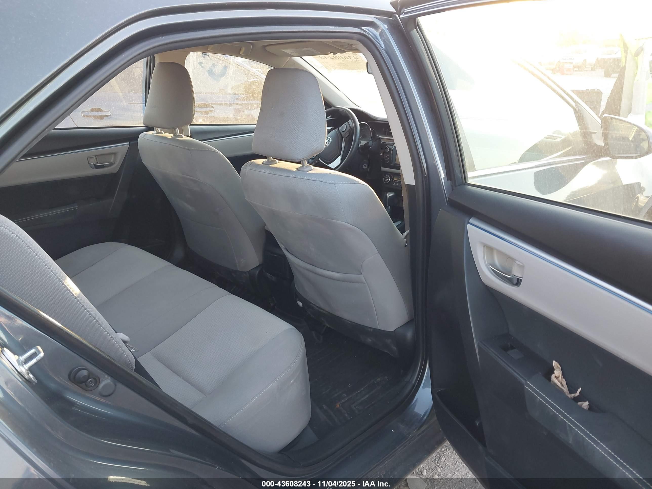 TOYOTA COROLLA image 8