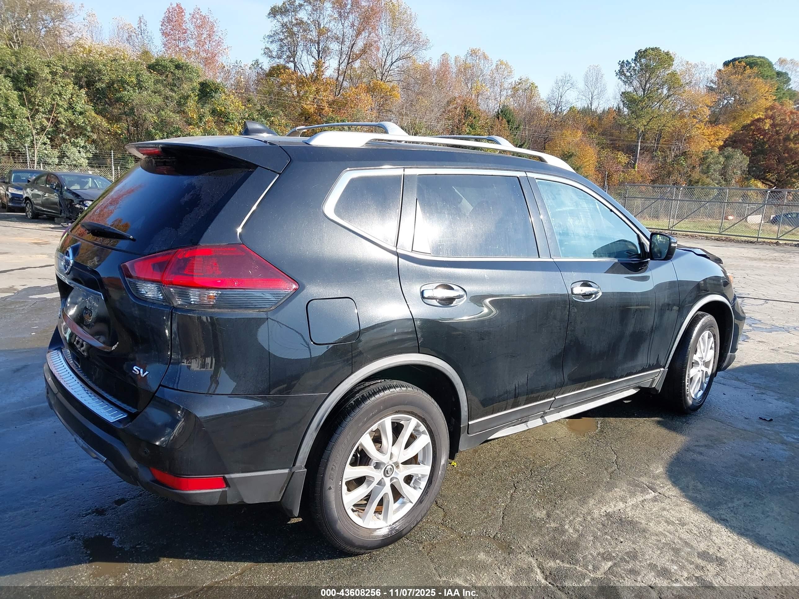 NISSAN ROGUE image 4