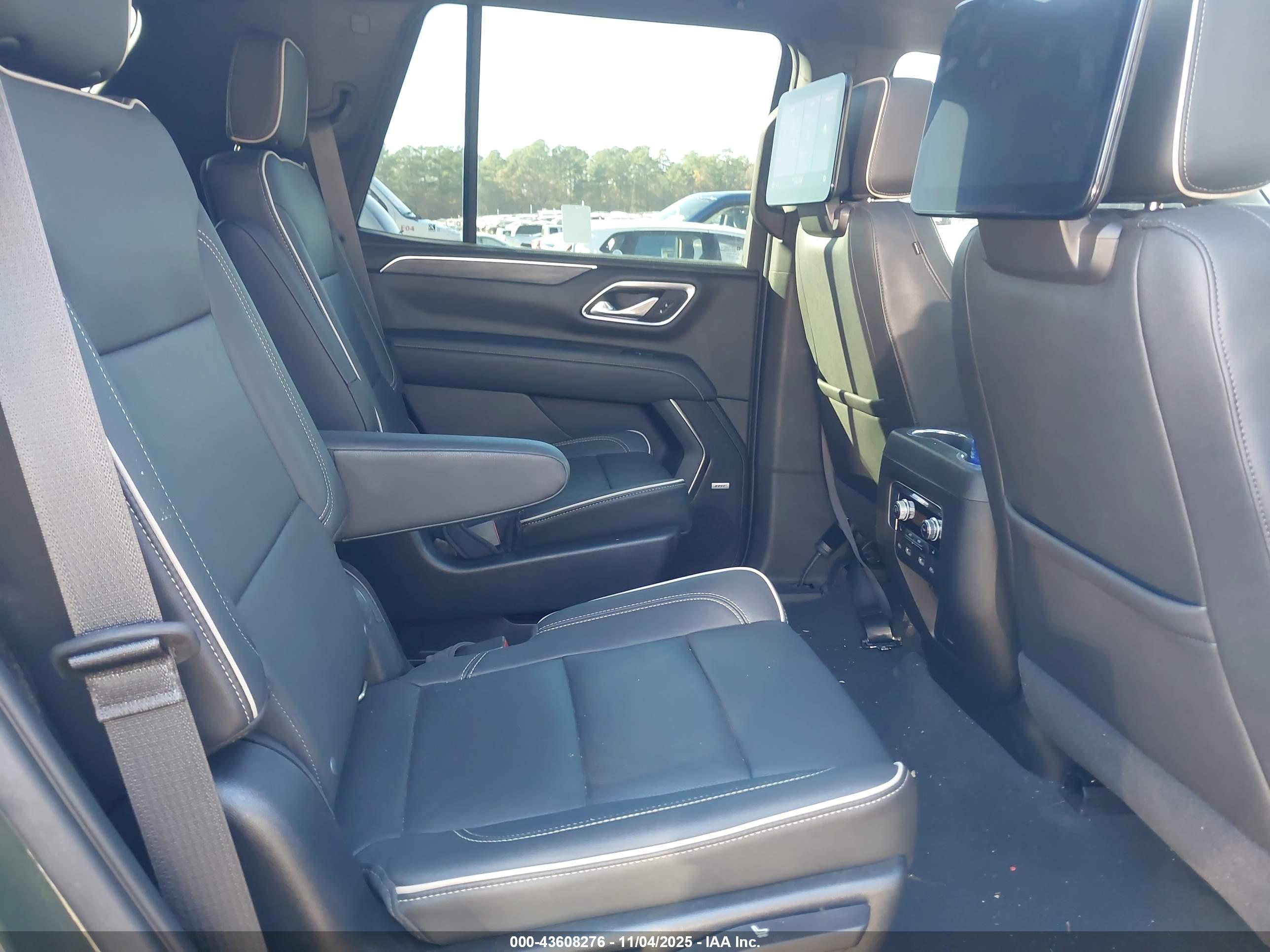 GMC YUKON image 8