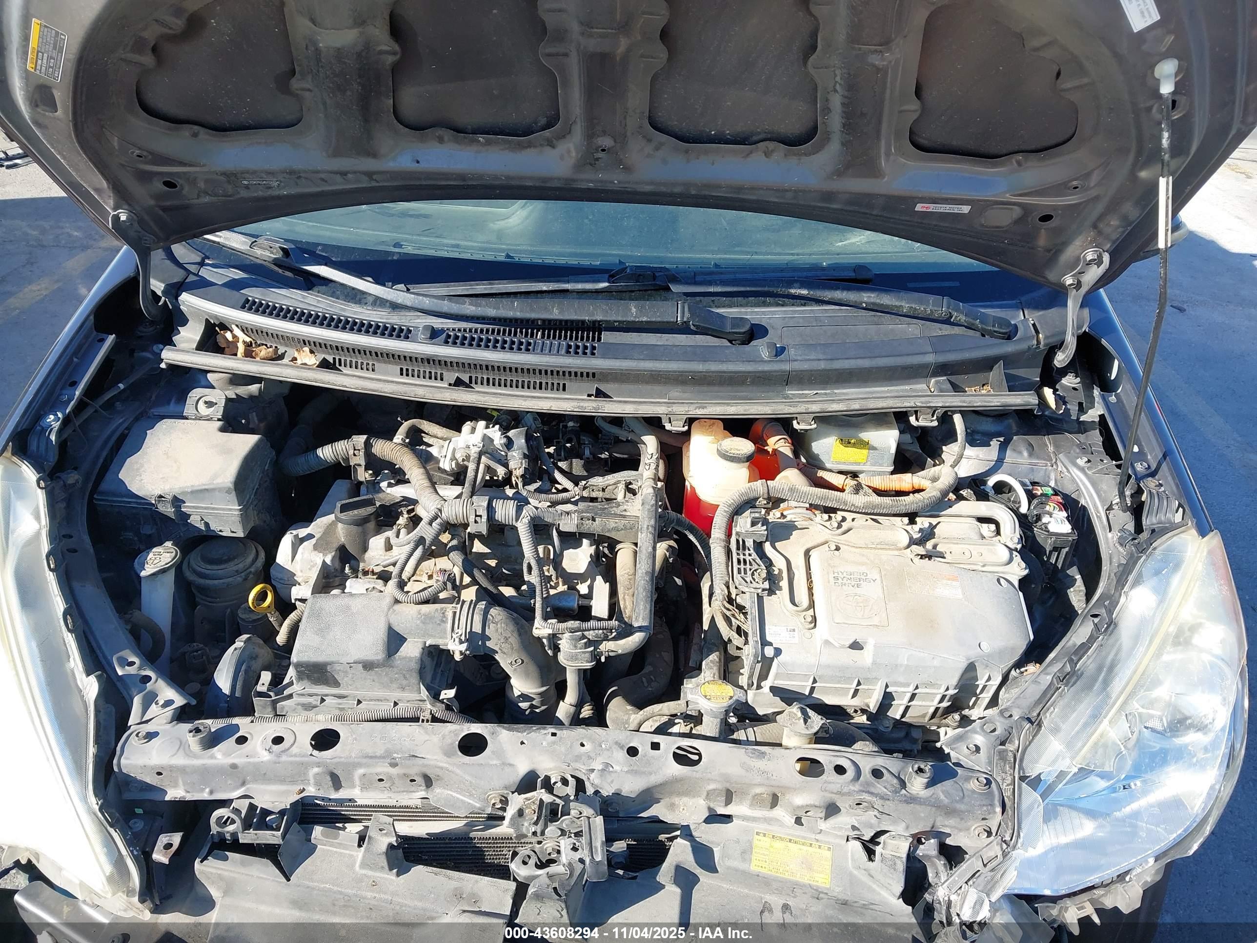 TOYOTA PRIUS image 10