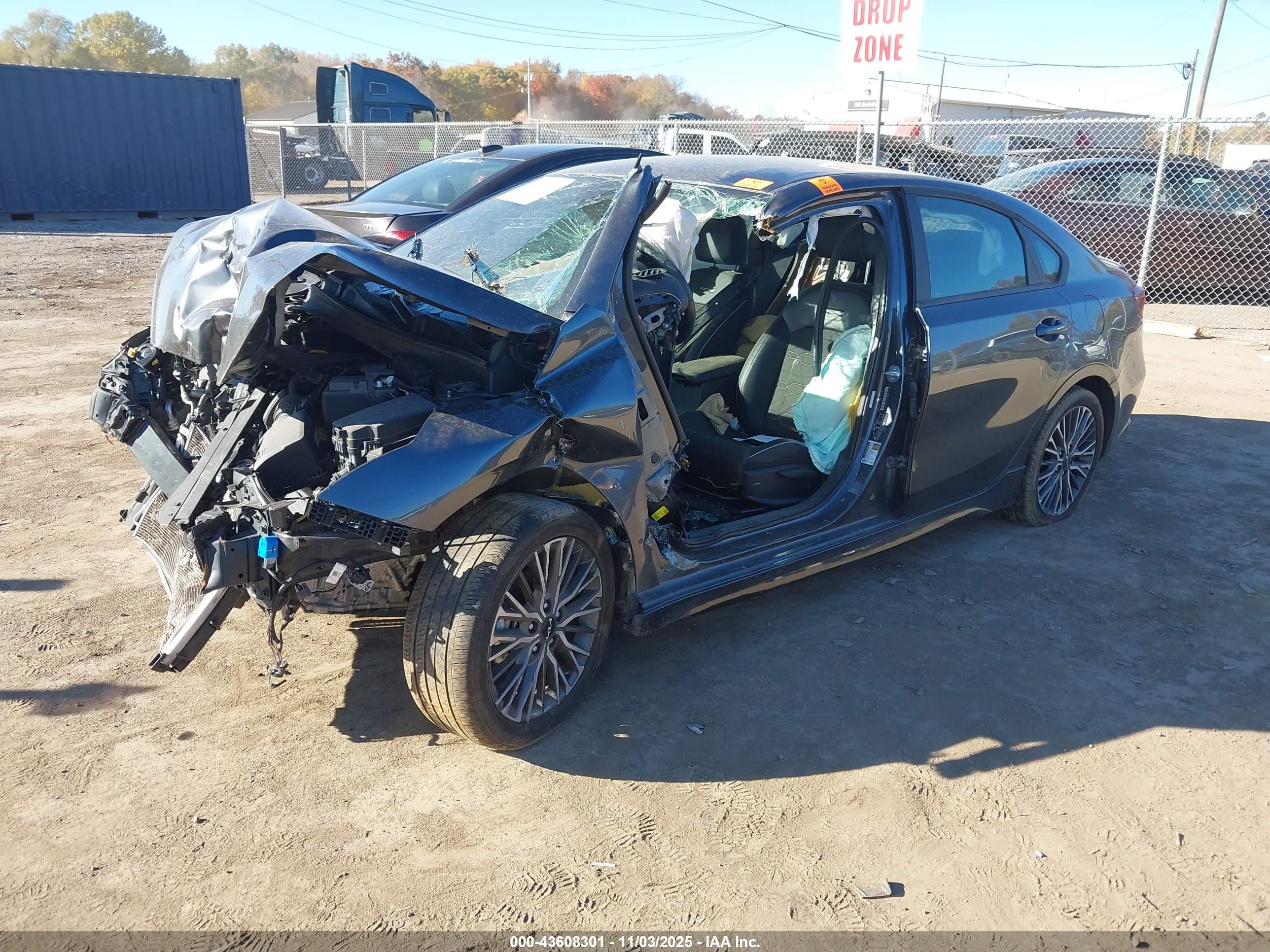 KIA FORTE image 2