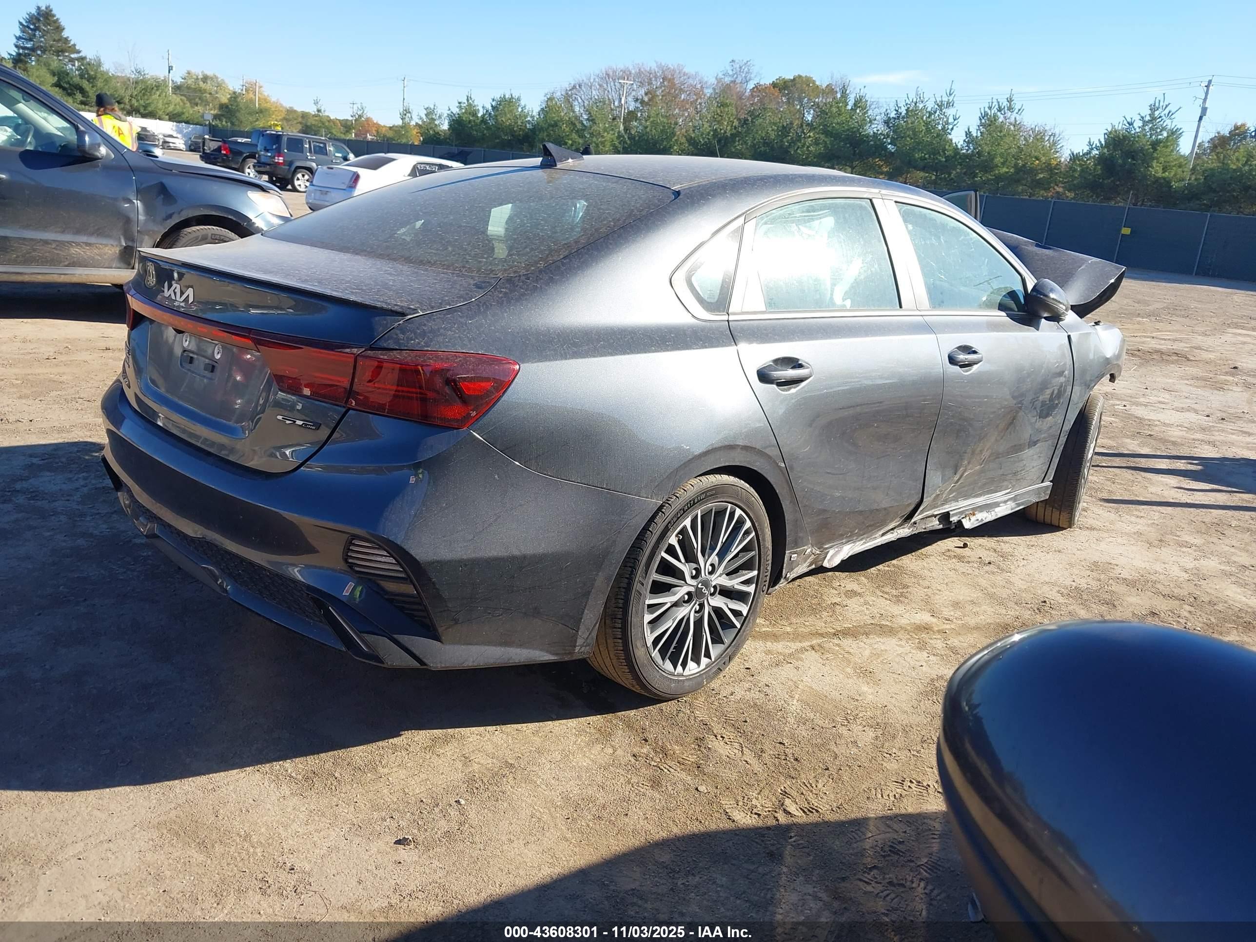 KIA FORTE image 4
