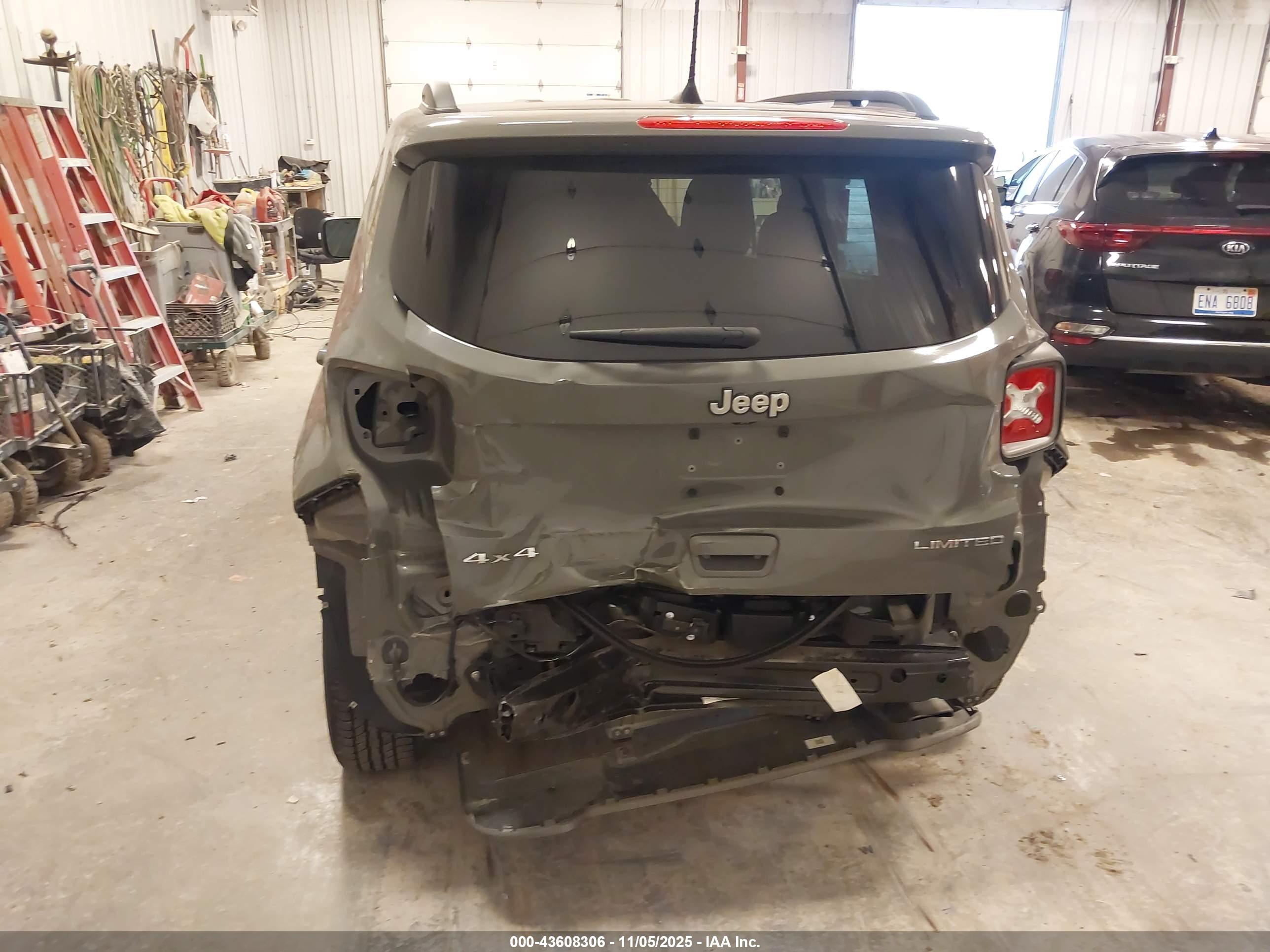 JEEP RENEGADE image 6