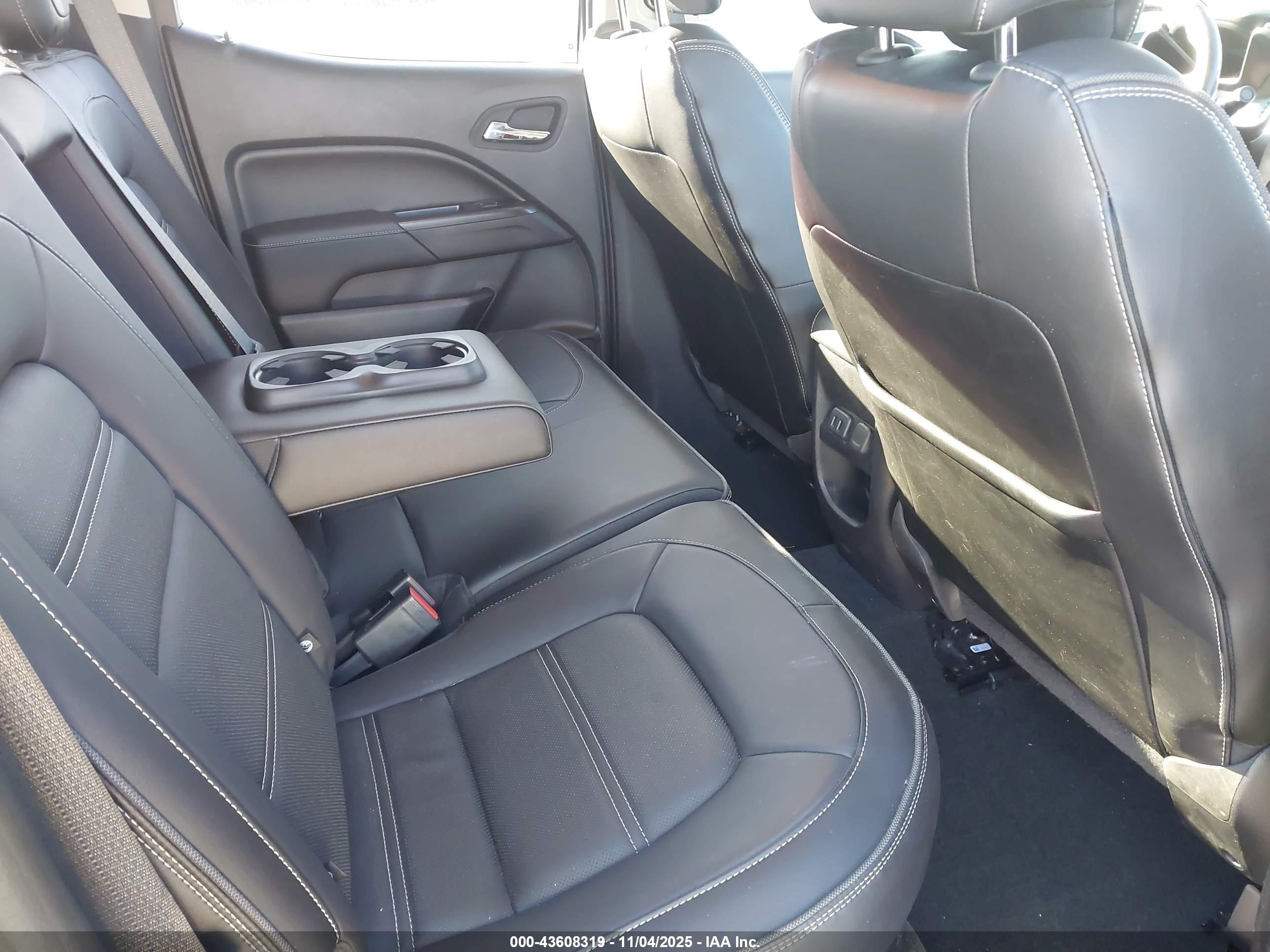 GMC CANYON image 8