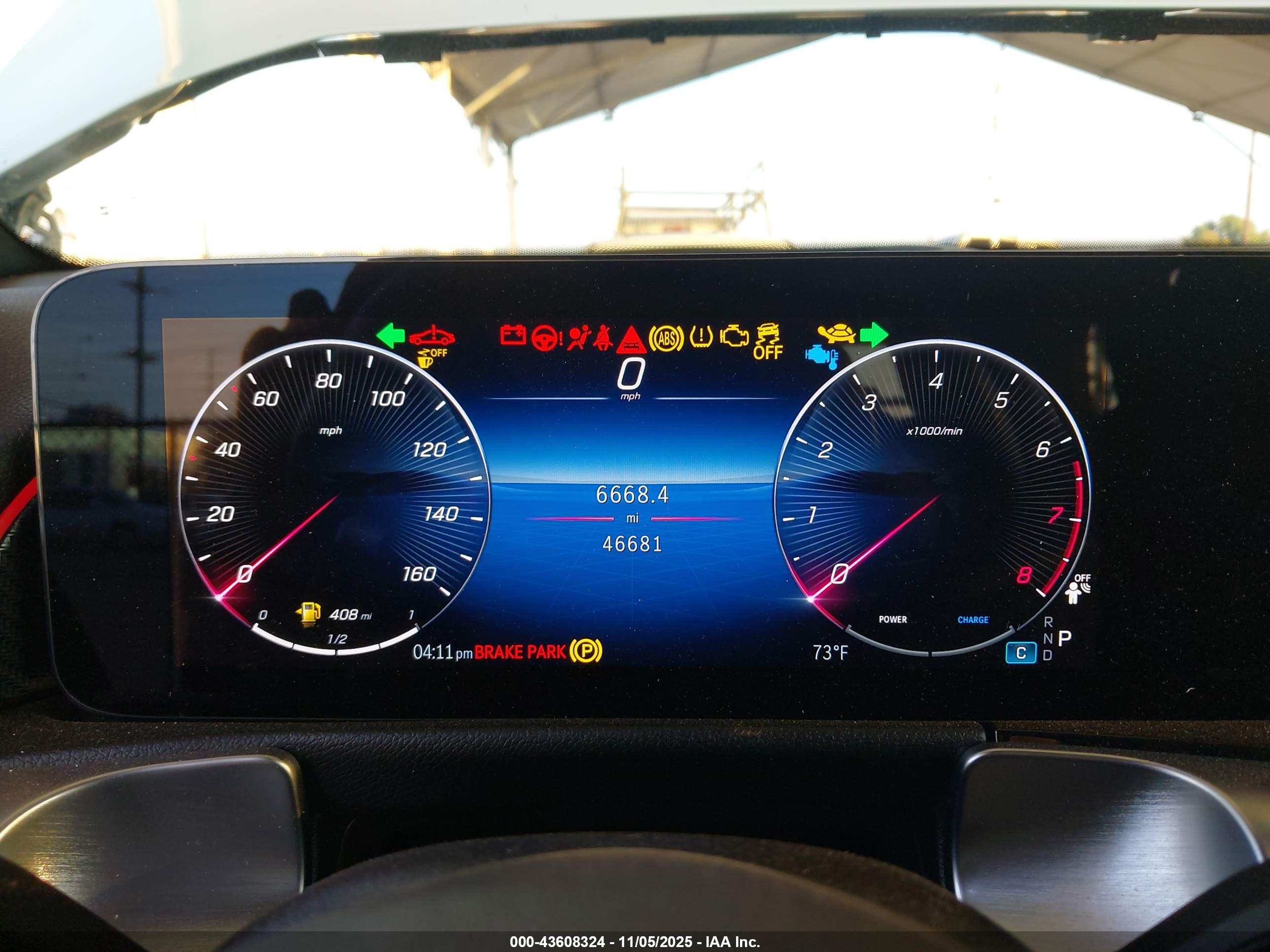 MERCEDES-BENZ GLB image 7