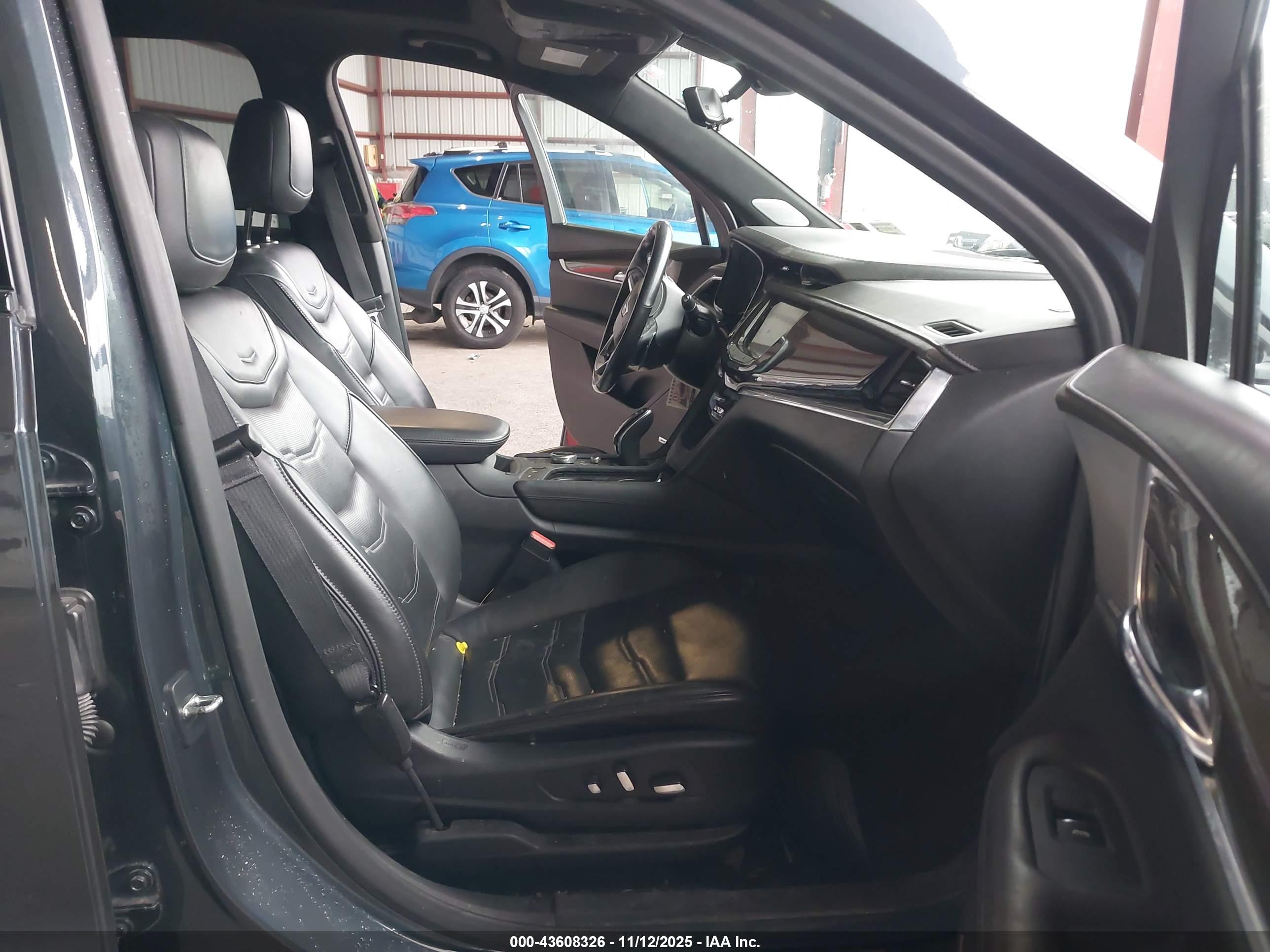CADILLAC XT6 image 5