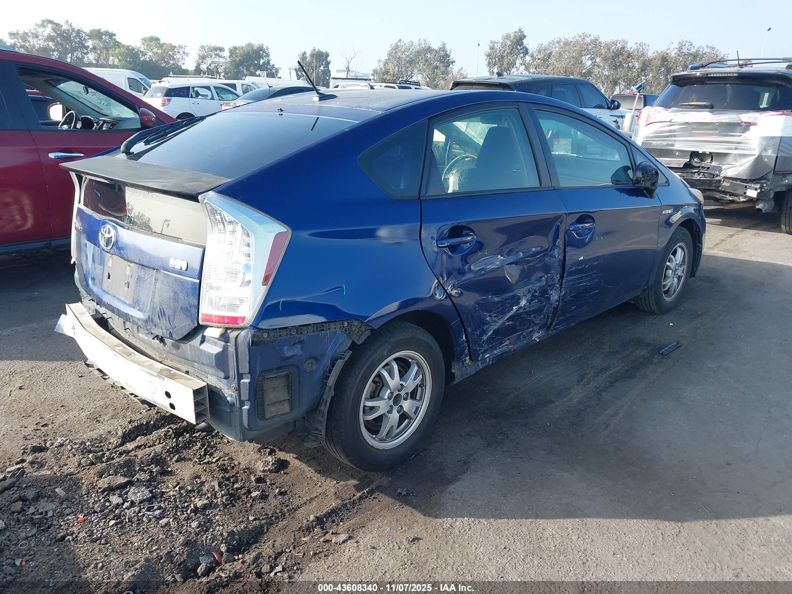 TOYOTA PRIUS image 4