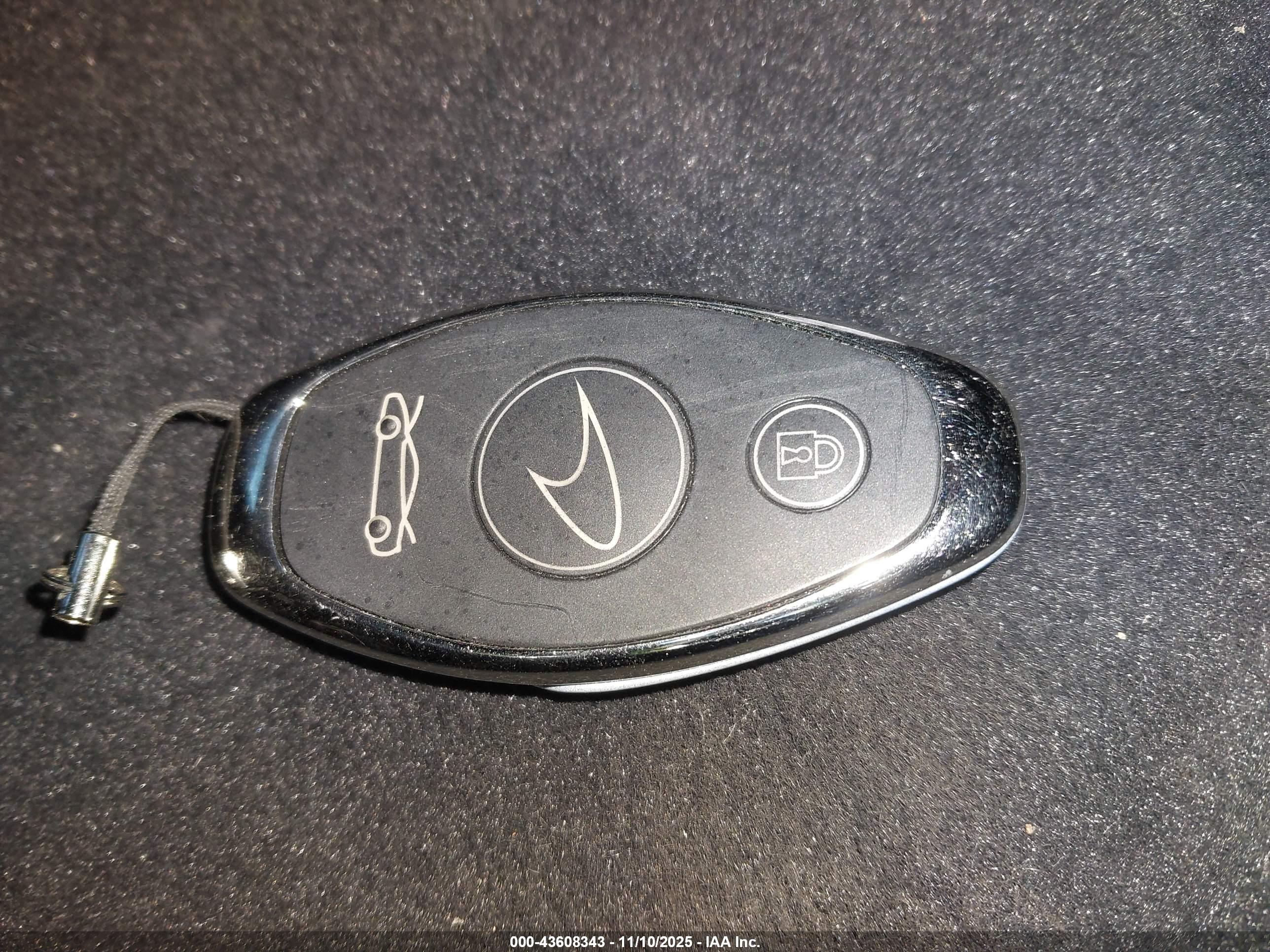 MCLAREN GT image 11