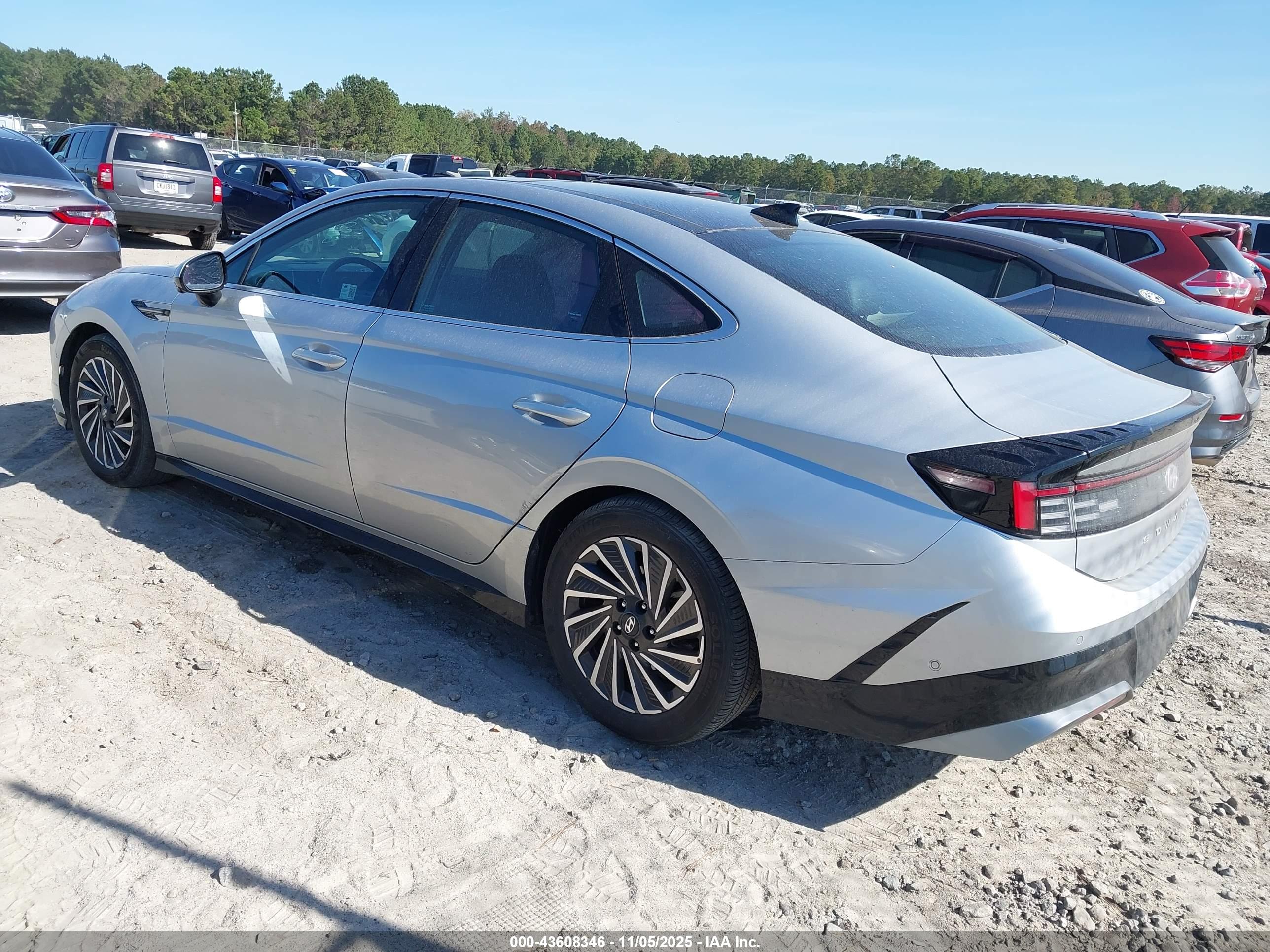 HYUNDAI SONATA image 3
