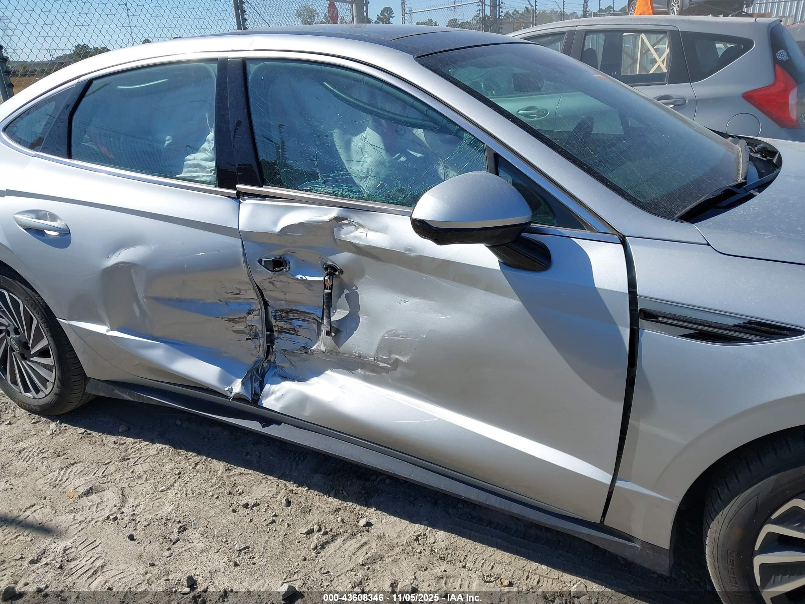 HYUNDAI SONATA image 6