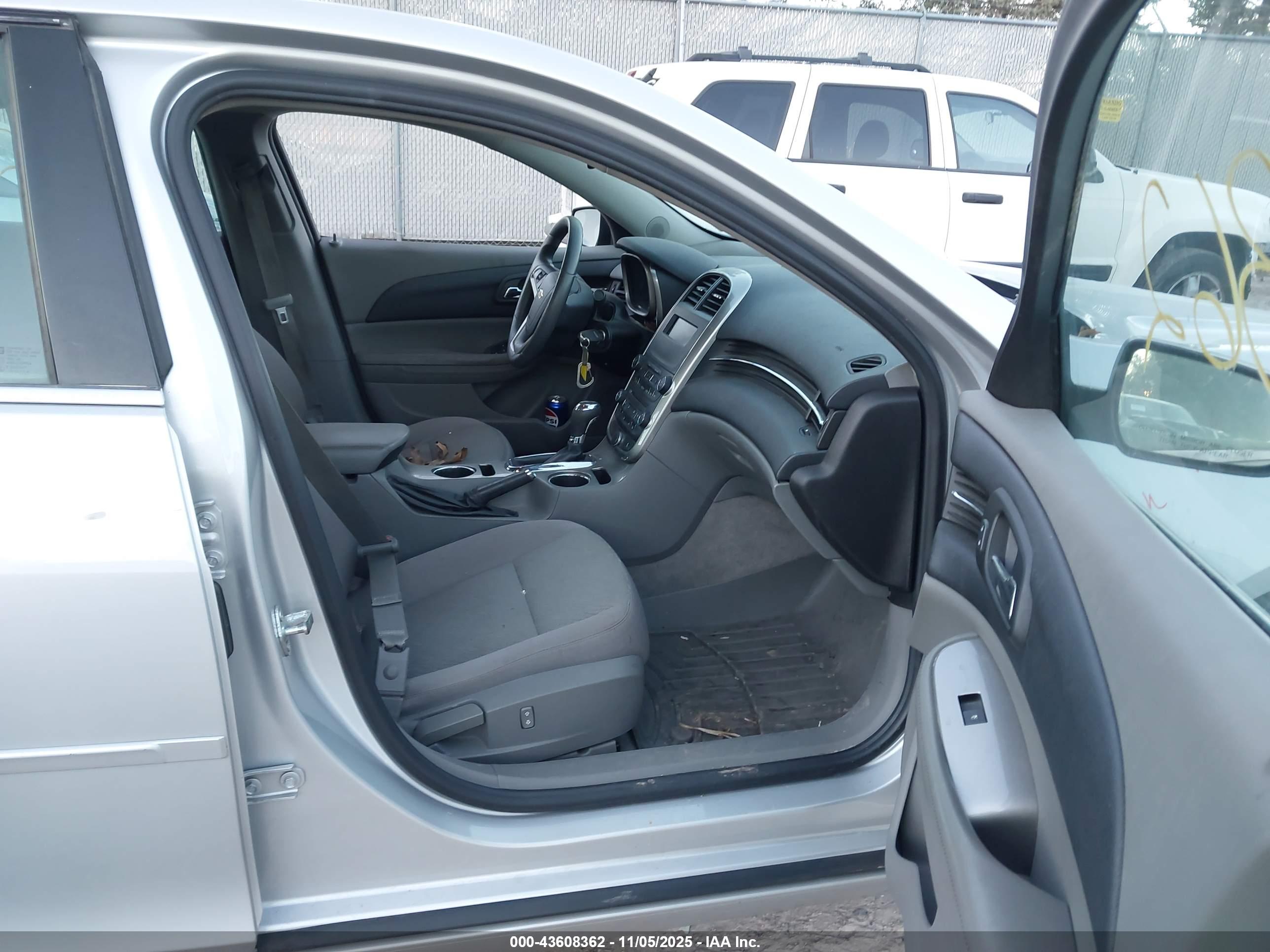 CHEVROLET MALIBU image 5