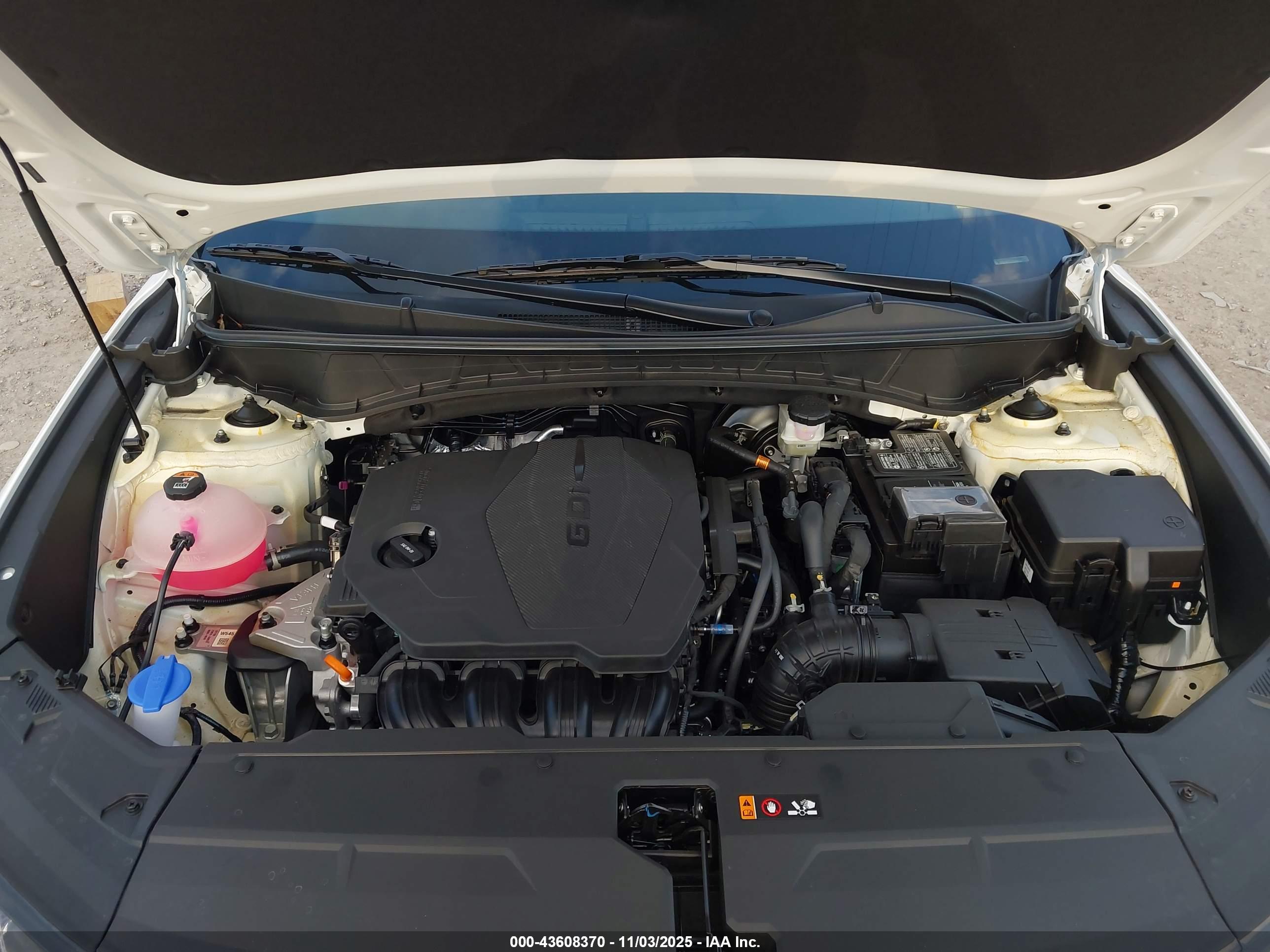 HYUNDAI TUCSON image 10