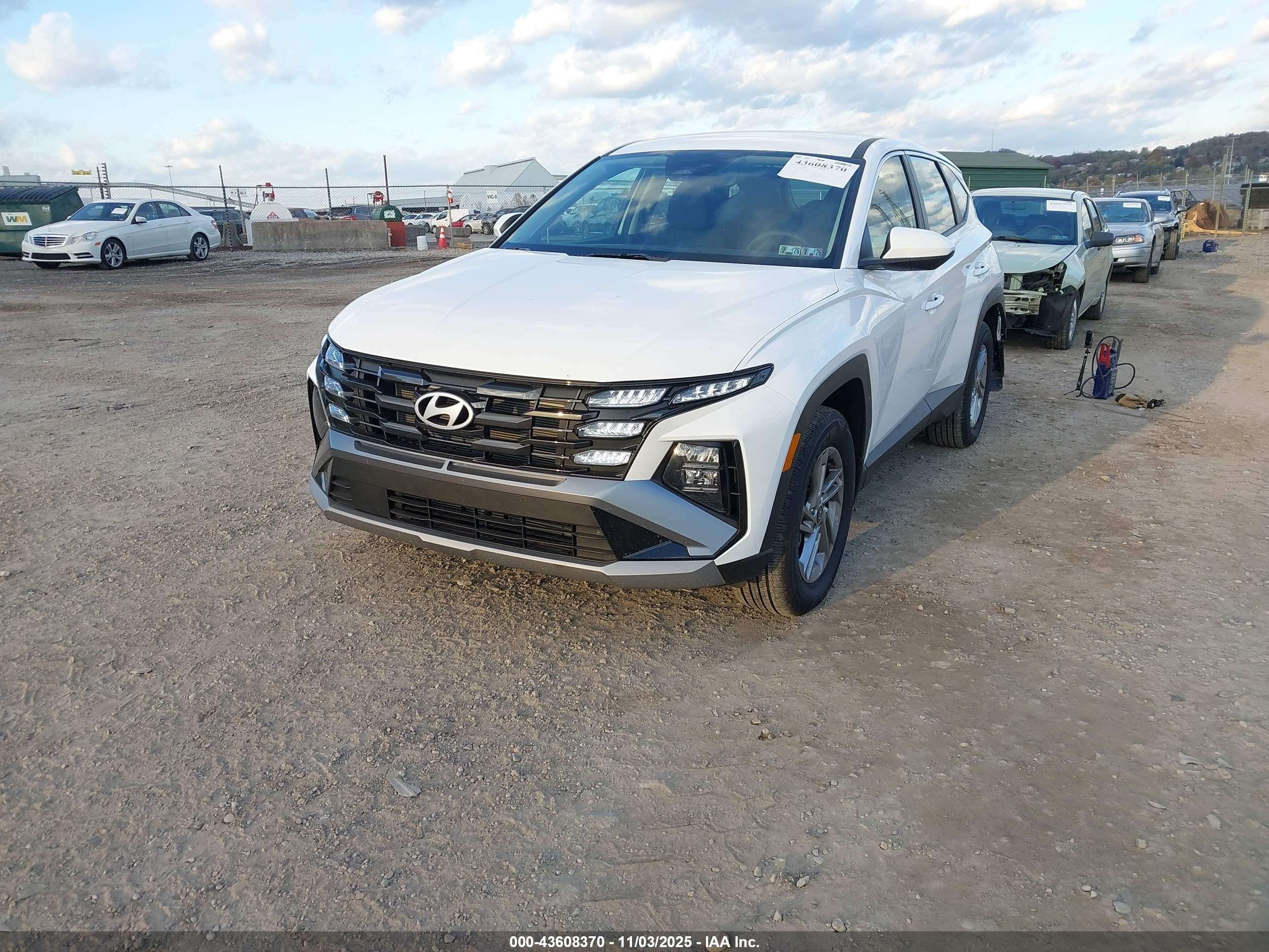 HYUNDAI TUCSON image 2