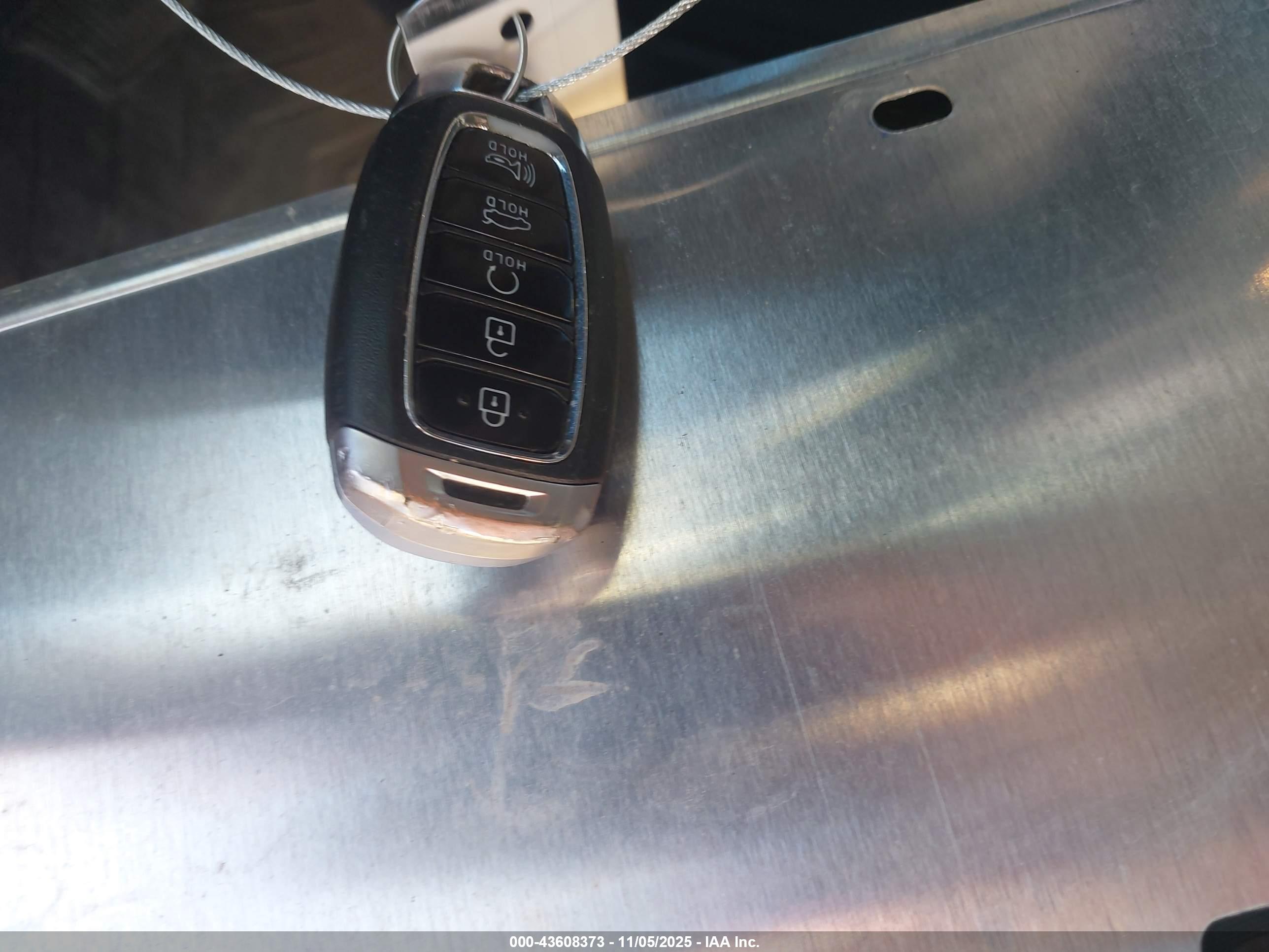 HYUNDAI ELANTRA image 11