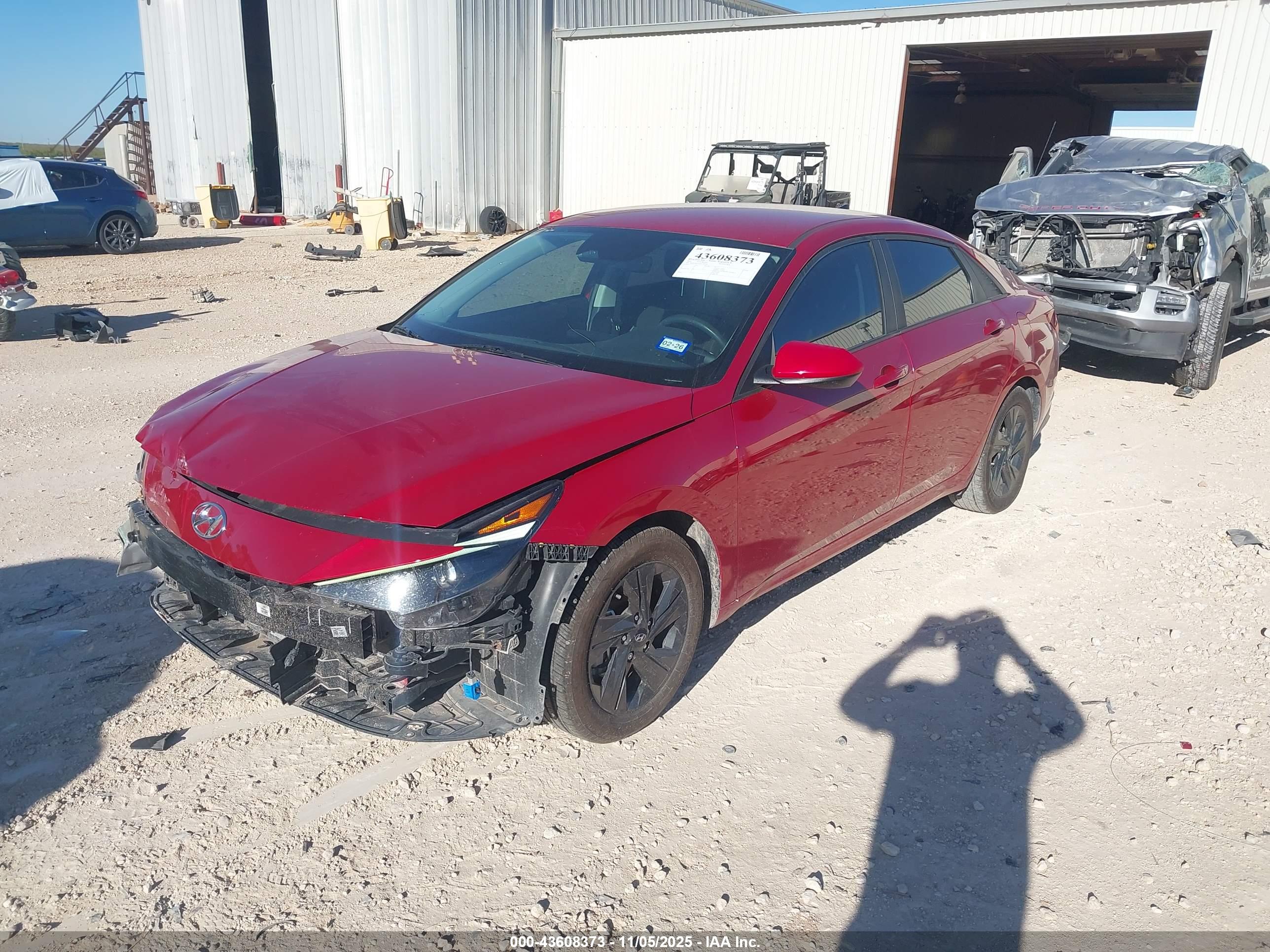 HYUNDAI ELANTRA image 2