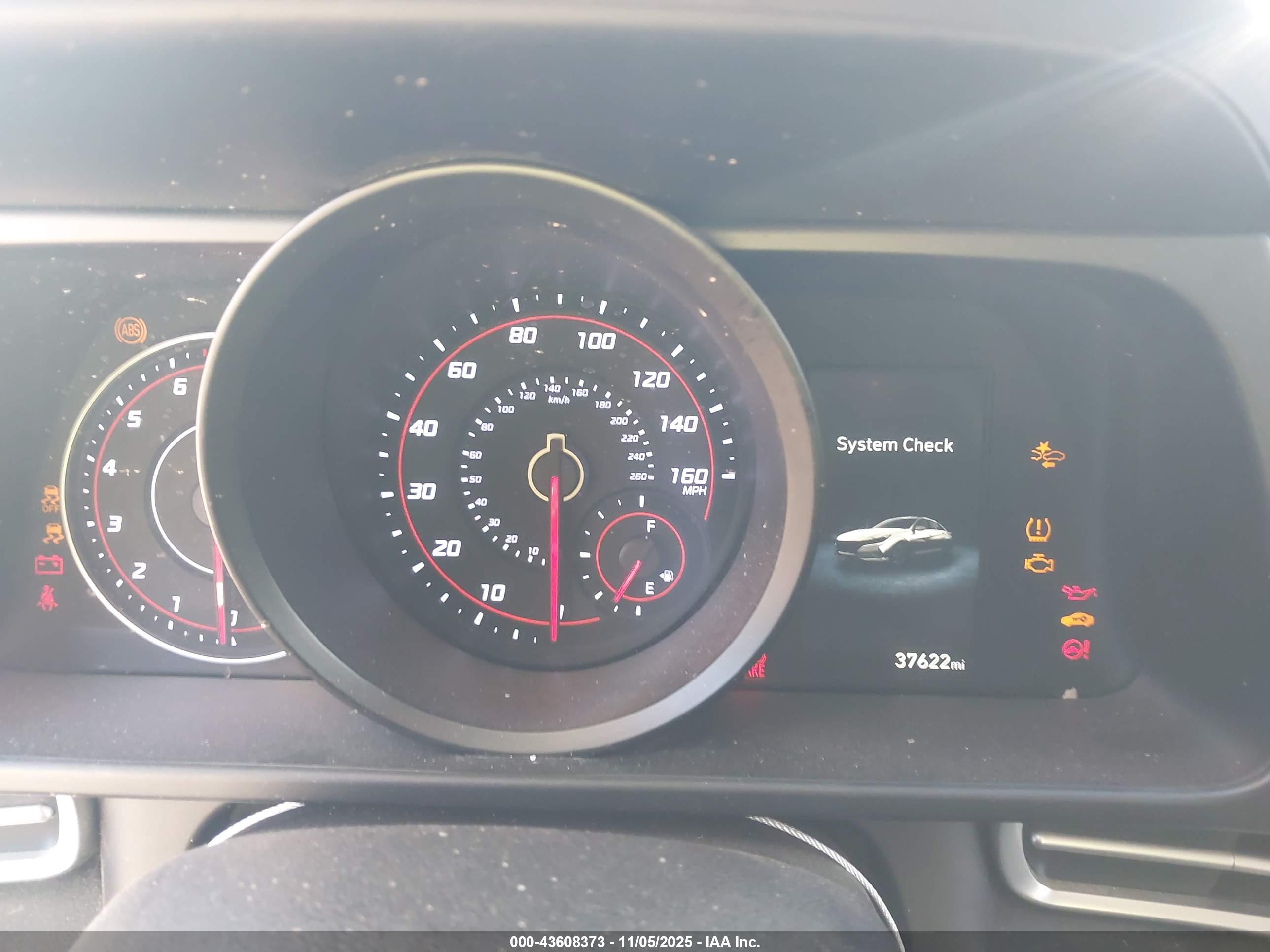 HYUNDAI ELANTRA image 7