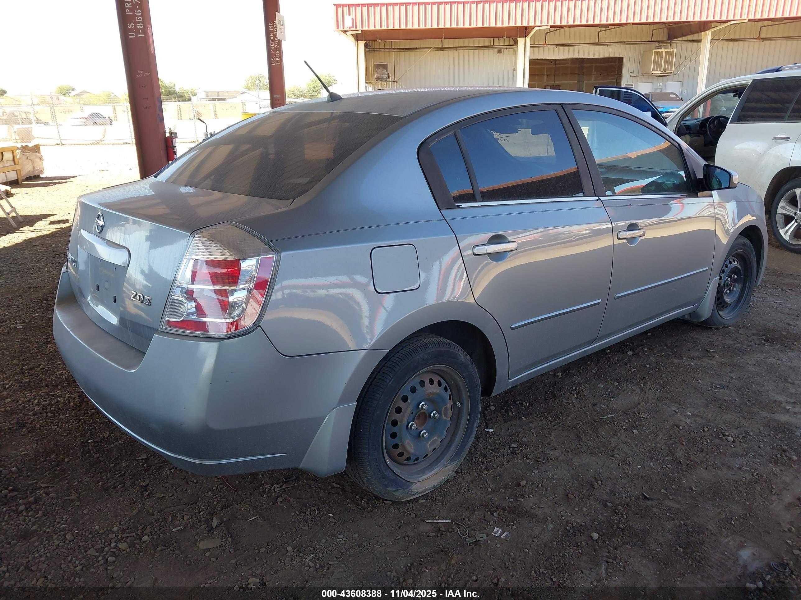 NISSAN SENTRA image 4
