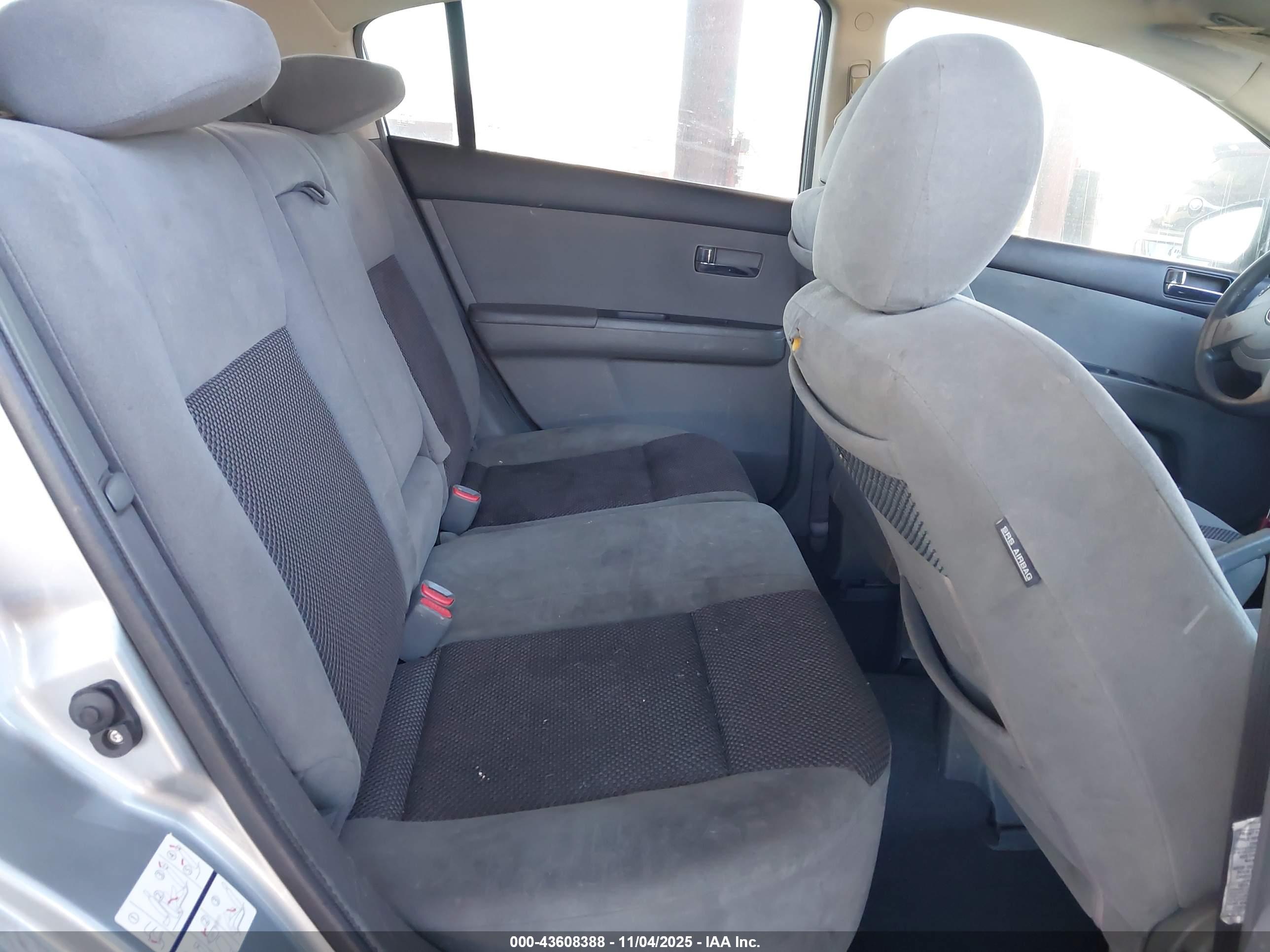 NISSAN SENTRA image 8