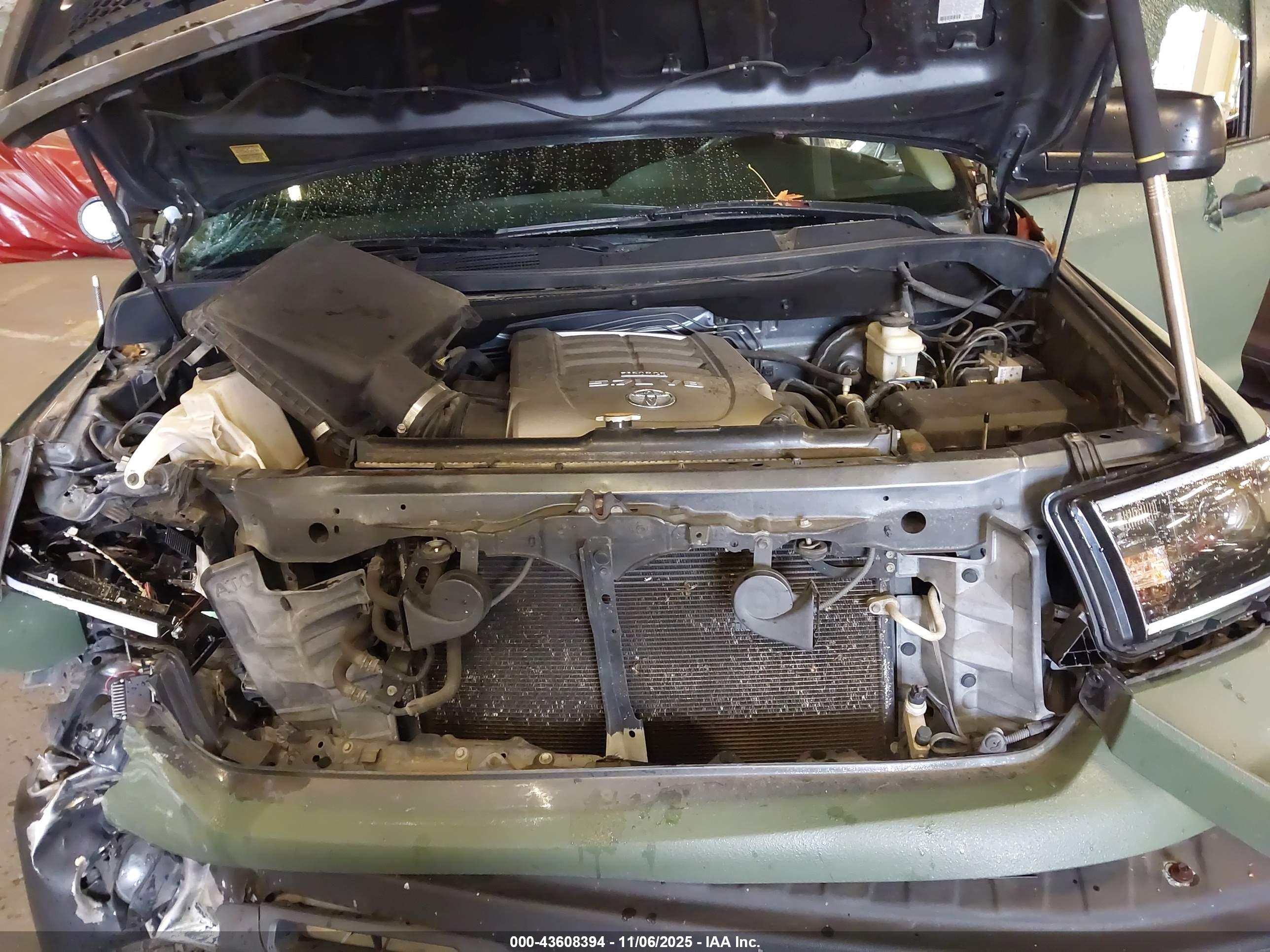 TOYOTA TUNDRA image 10