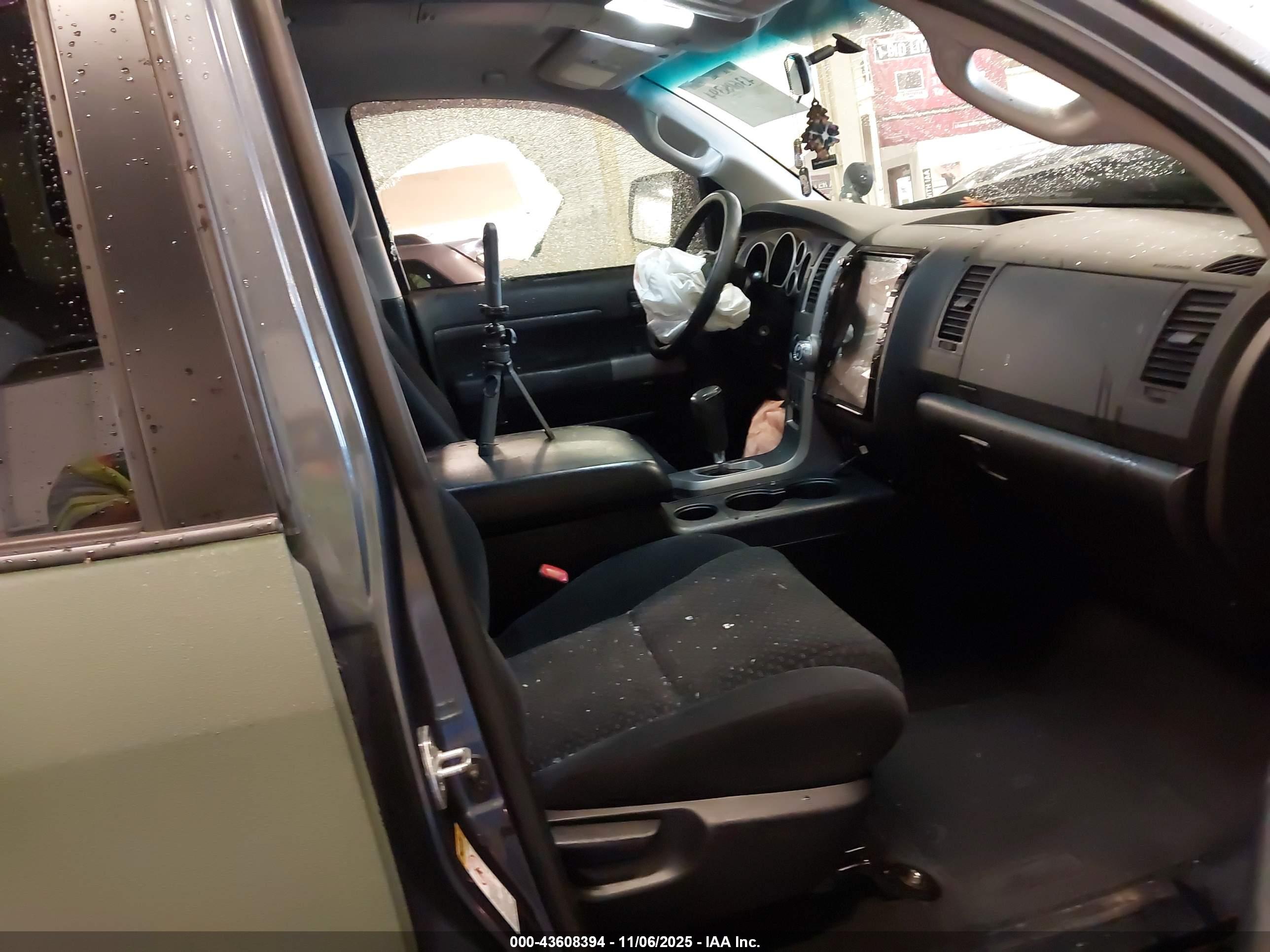 TOYOTA TUNDRA image 5