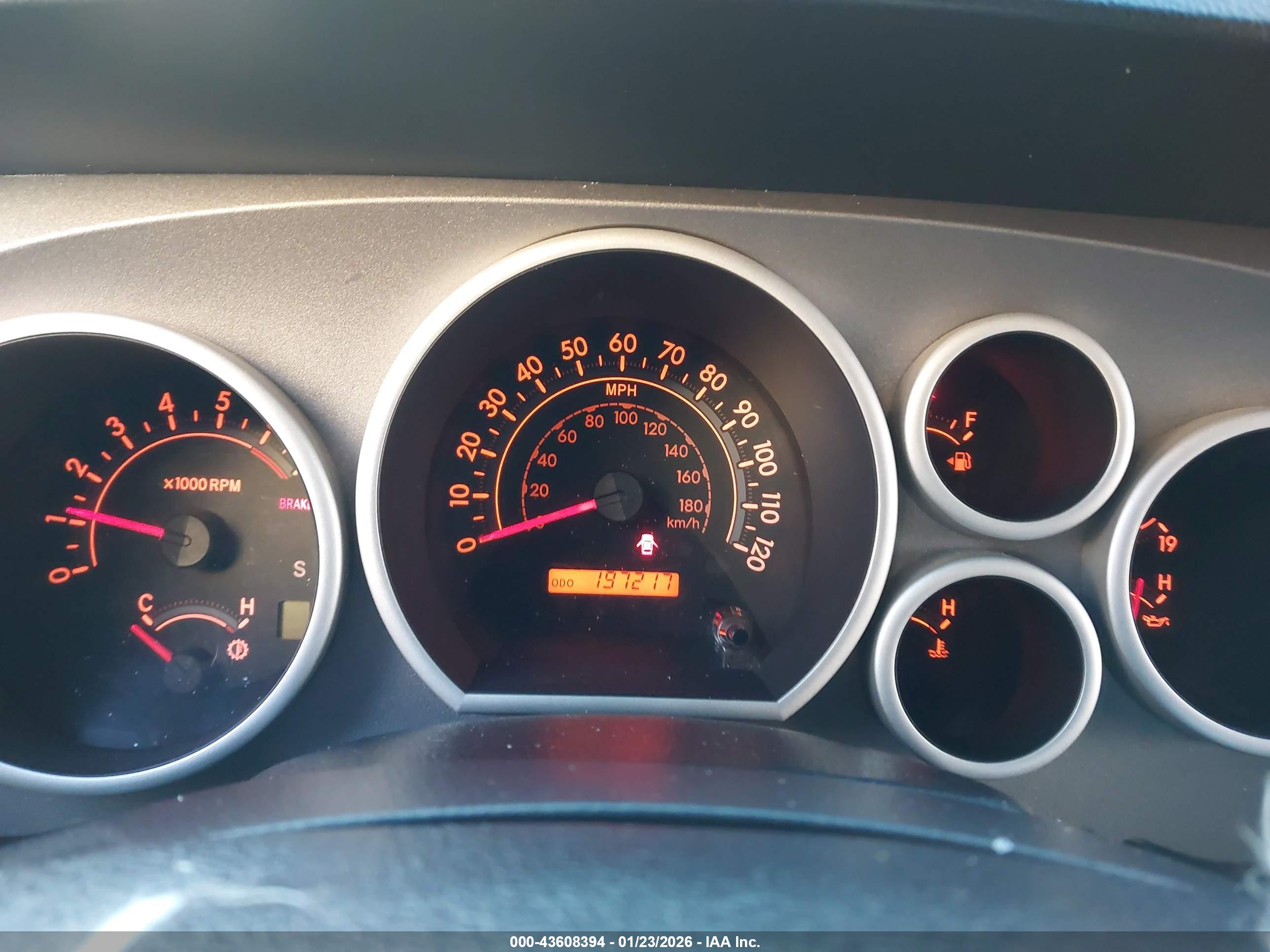 TOYOTA TUNDRA image 7