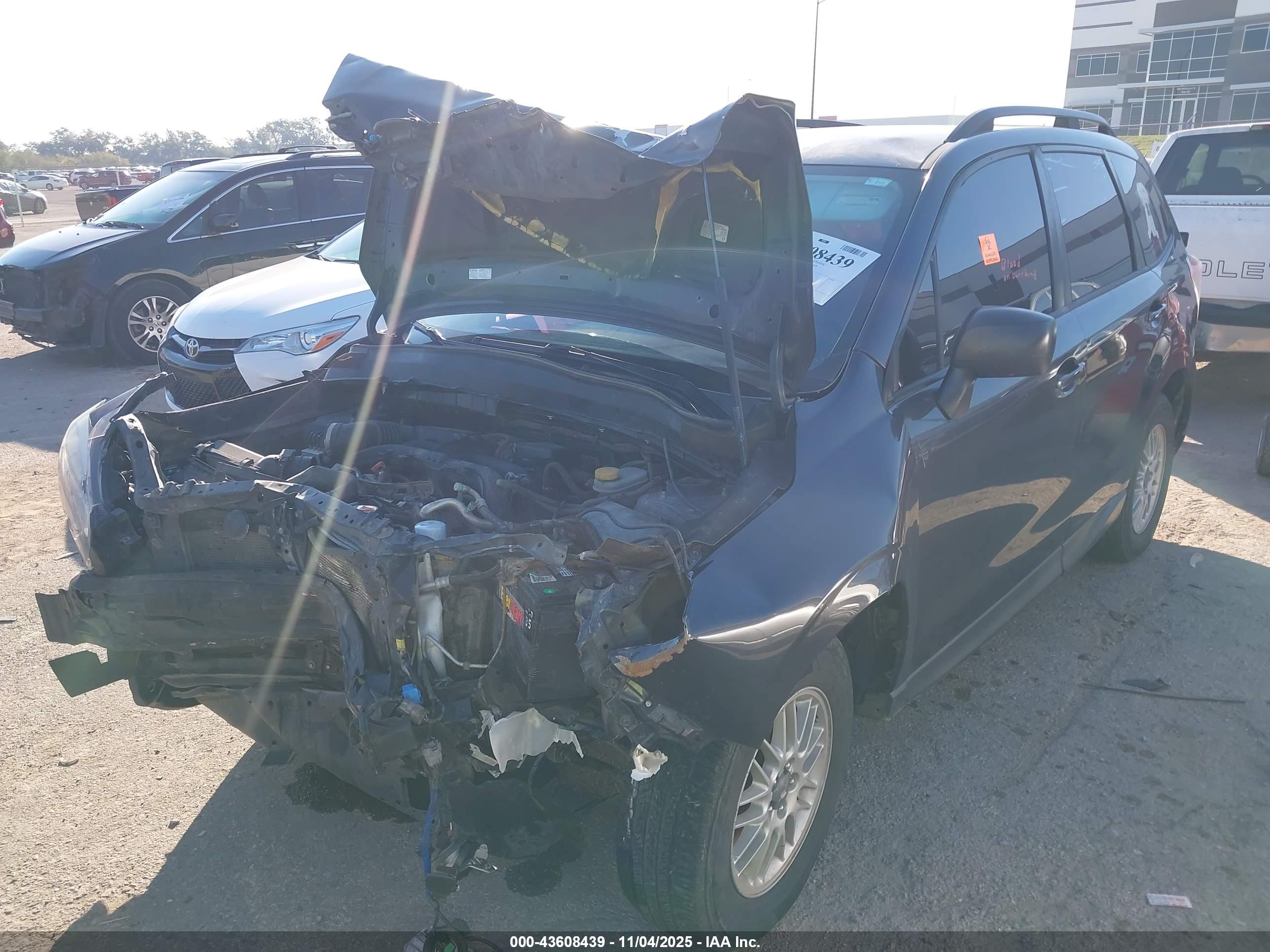 SUBARU FORESTER image 2