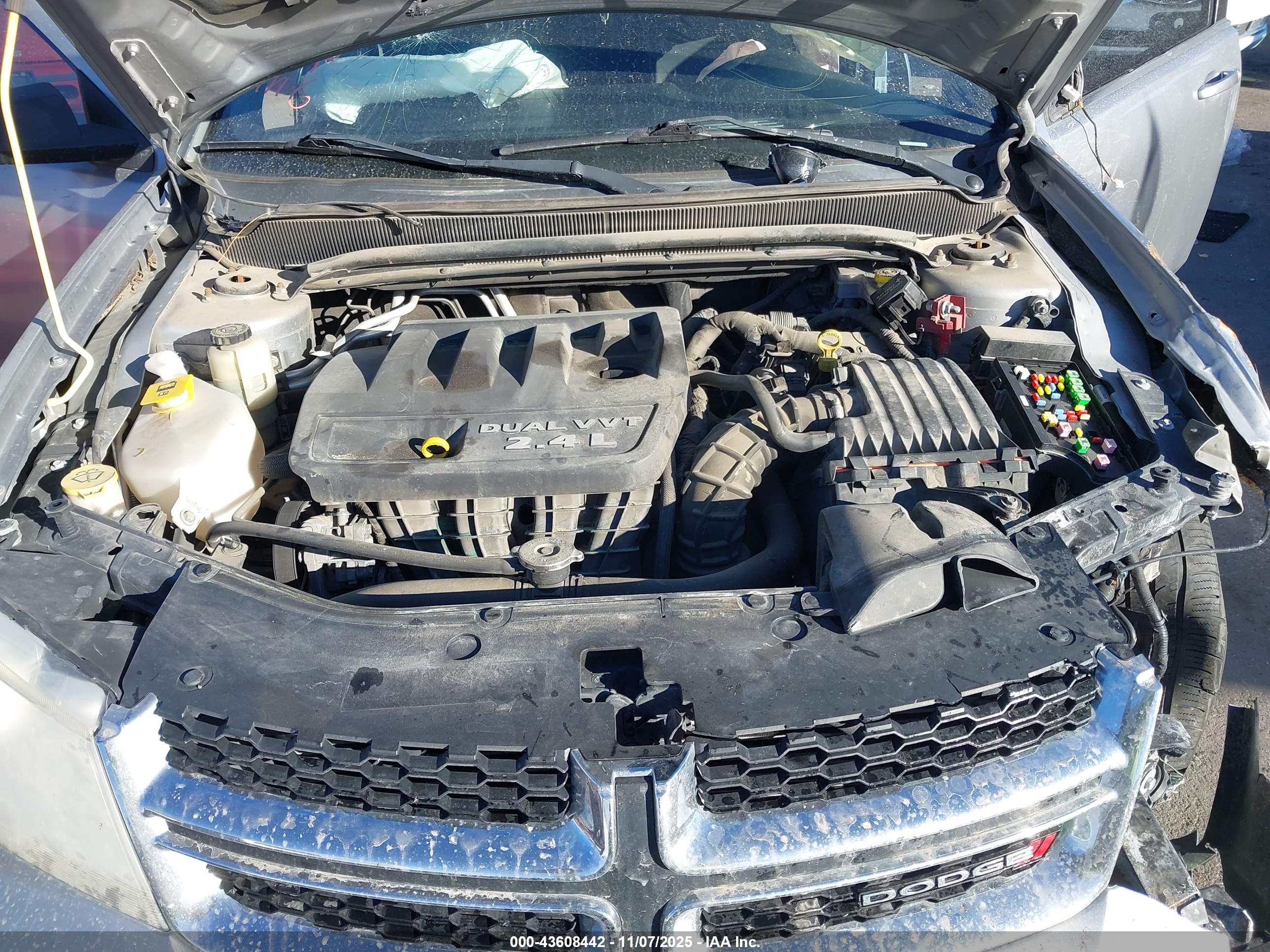DODGE AVENGER image 10