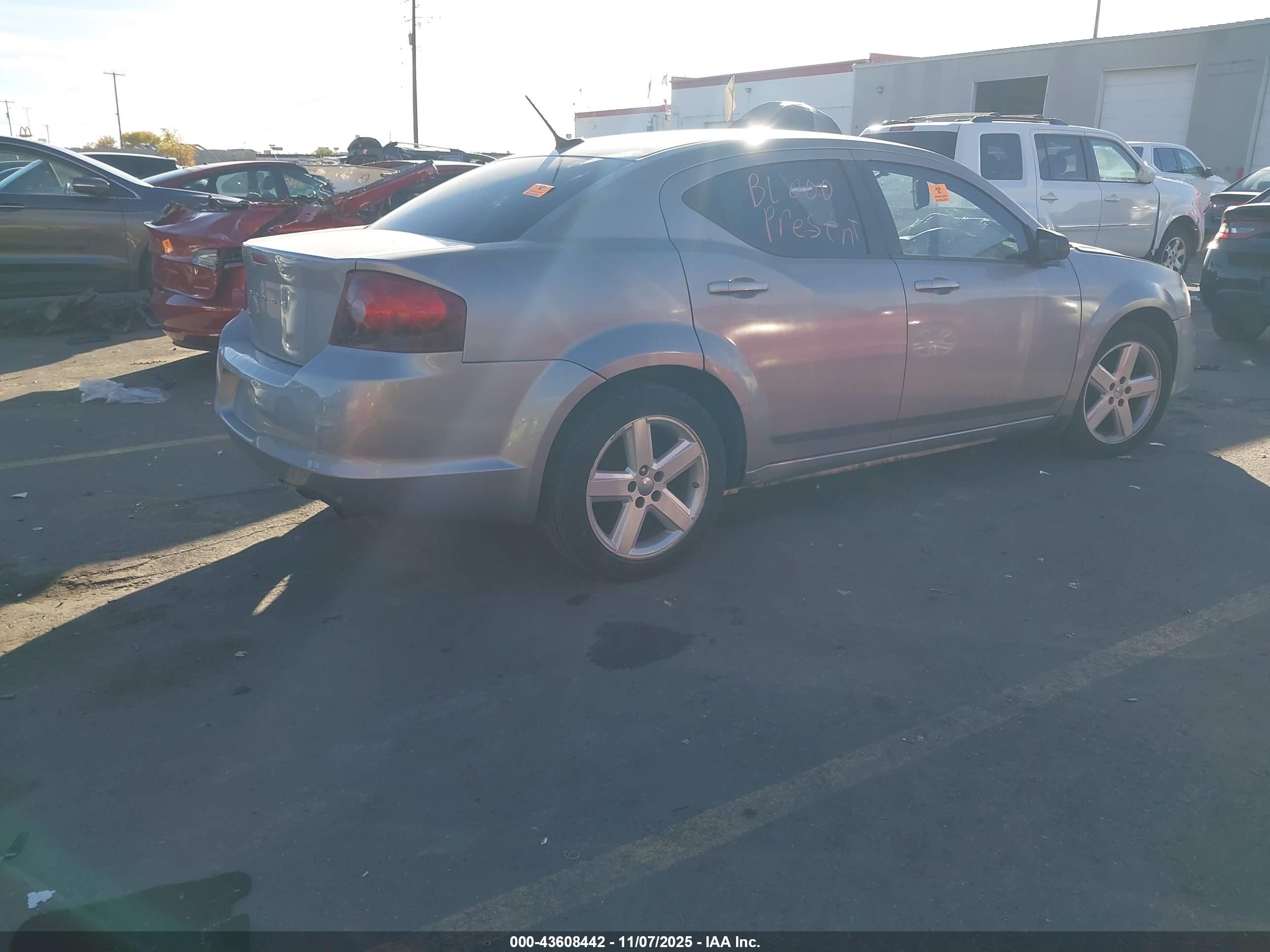 DODGE AVENGER image 4