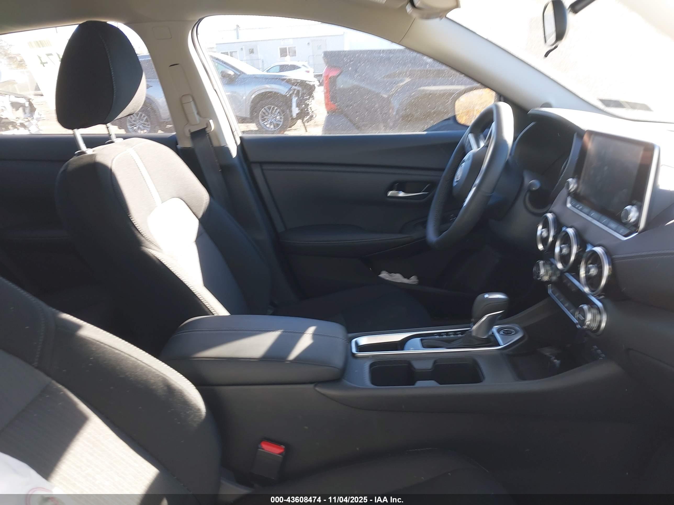 NISSAN SENTRA image 5