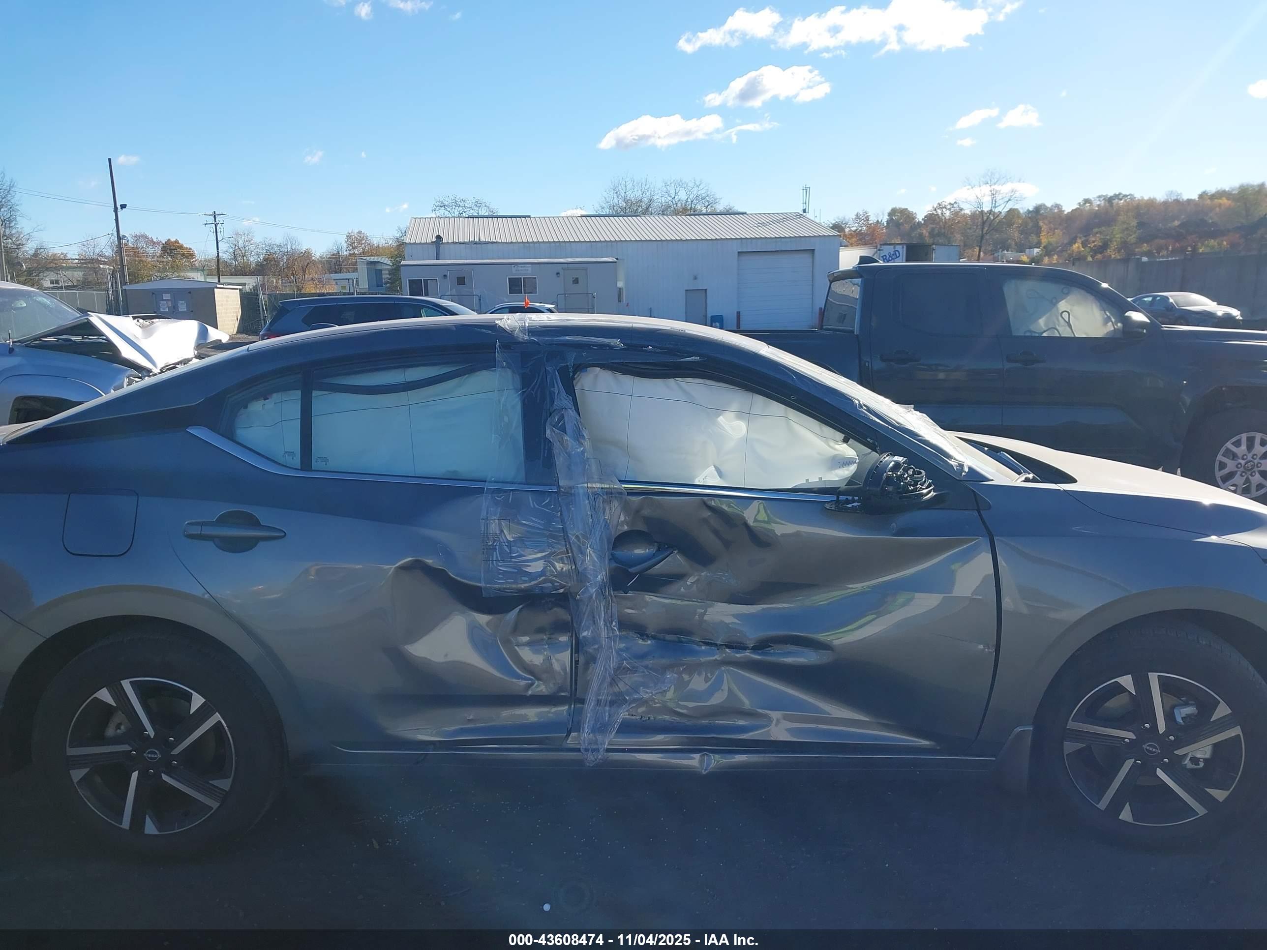 NISSAN SENTRA image 6