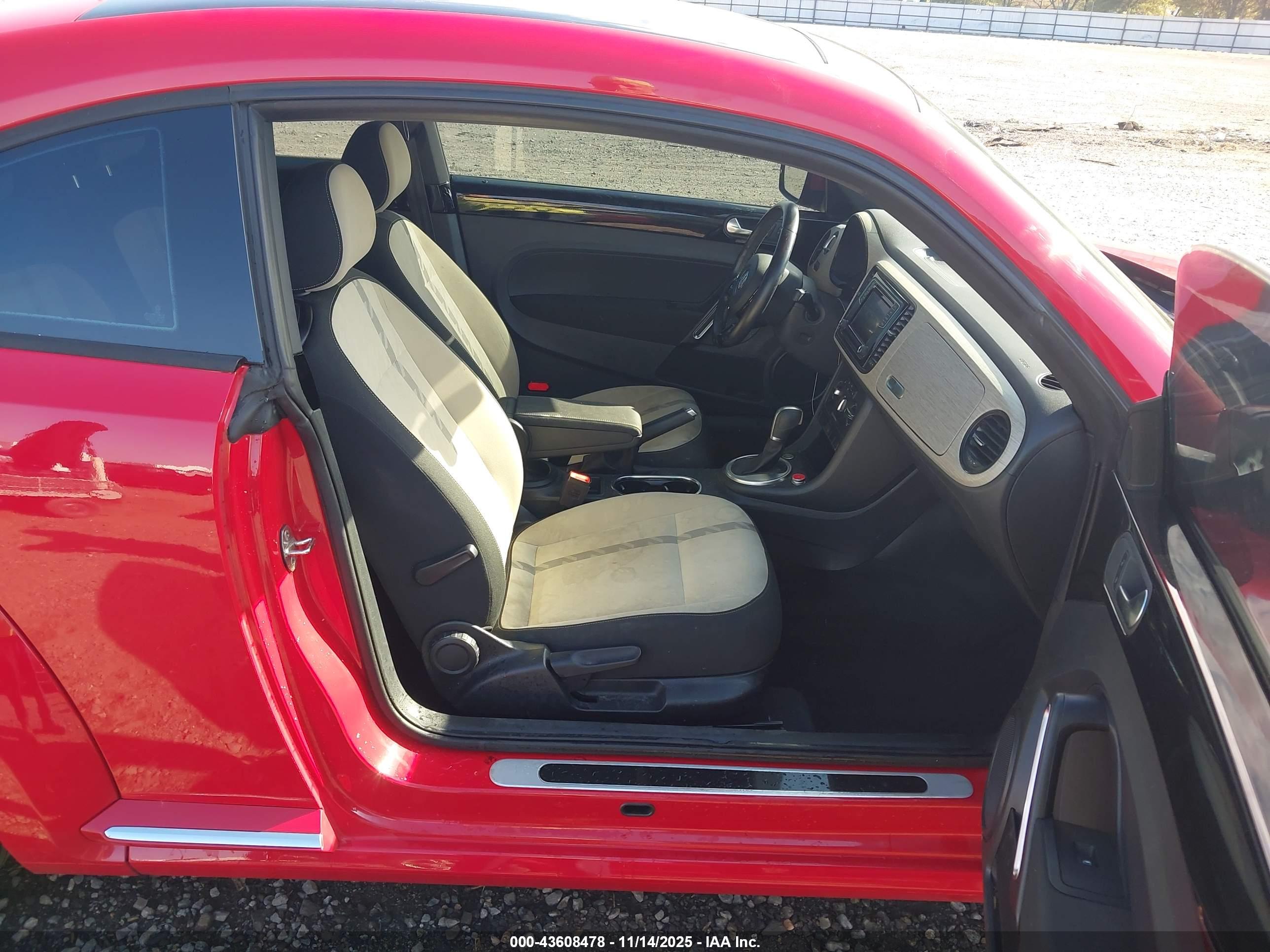 VOLKSWAGEN BEETLE image 5