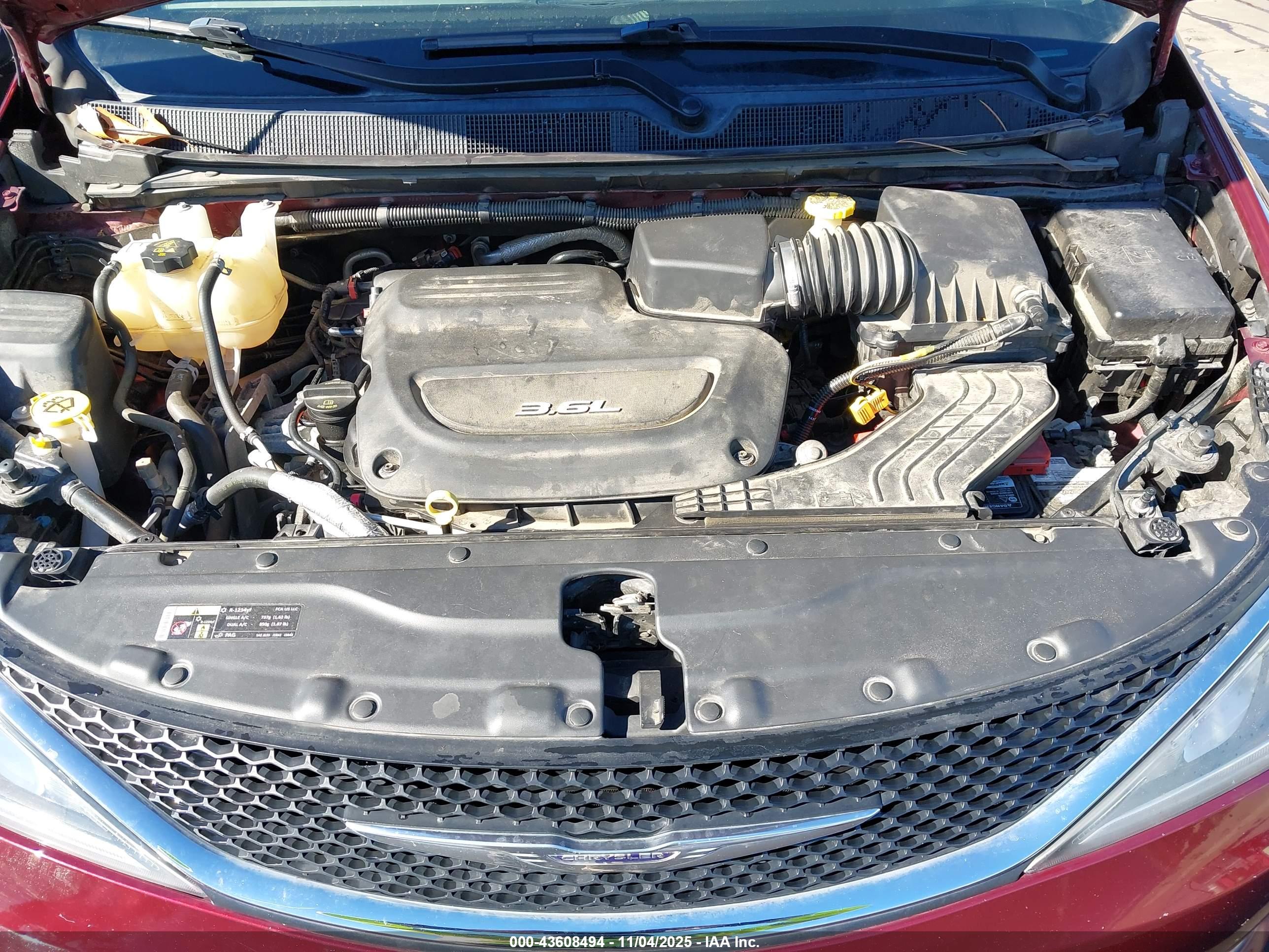 CHRYSLER PACIFICA image 10