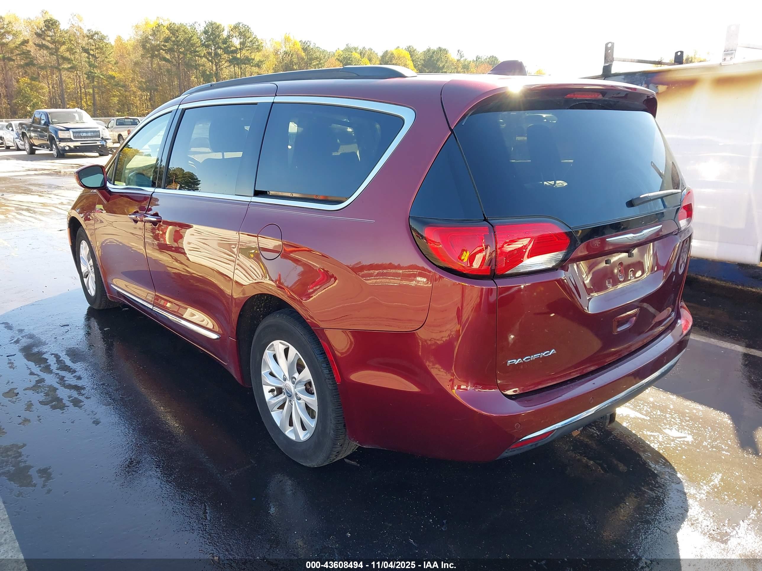CHRYSLER PACIFICA image 3