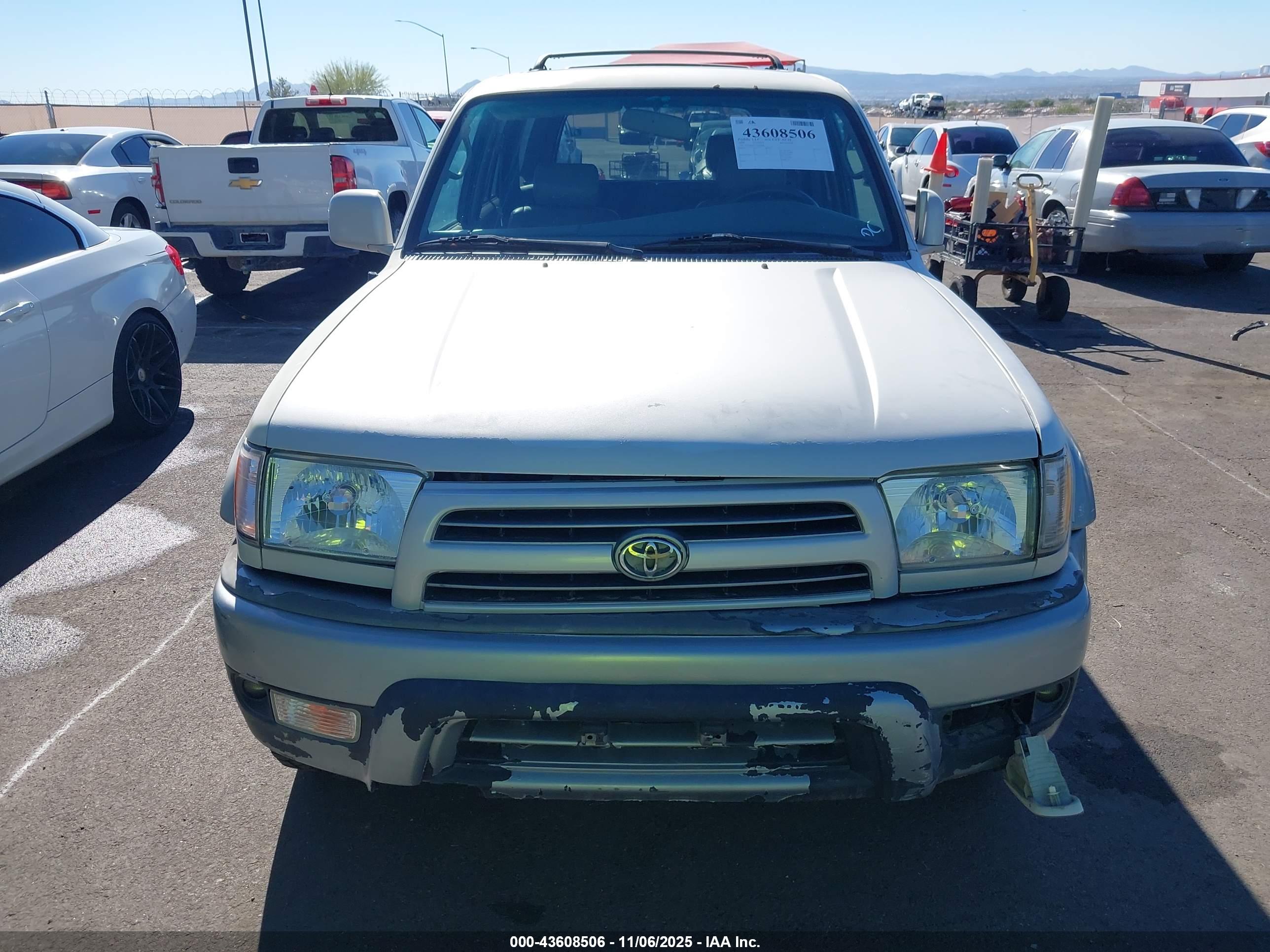TOYOTA 4RUNNER image 6
