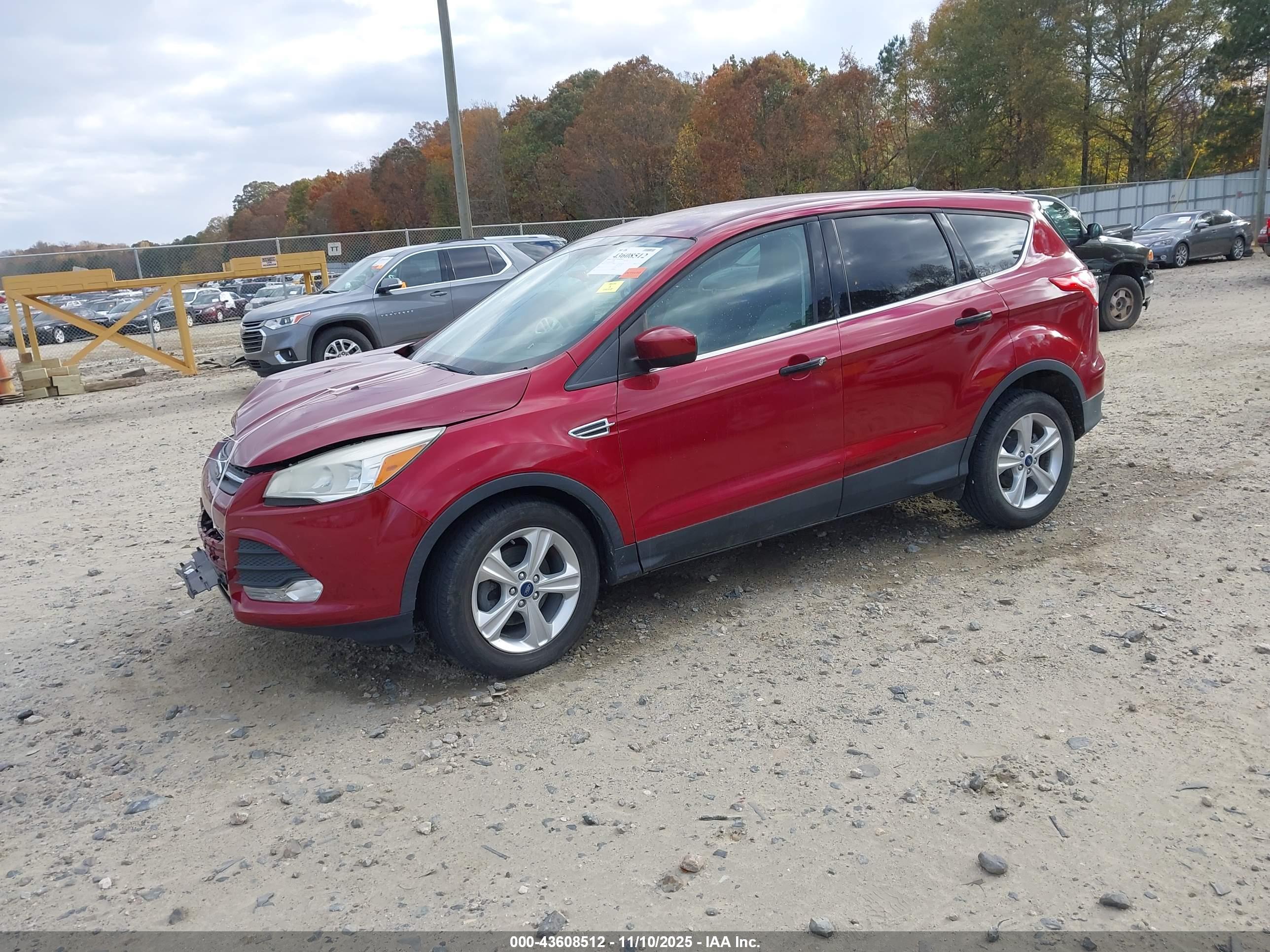 FORD ESCAPE image 2