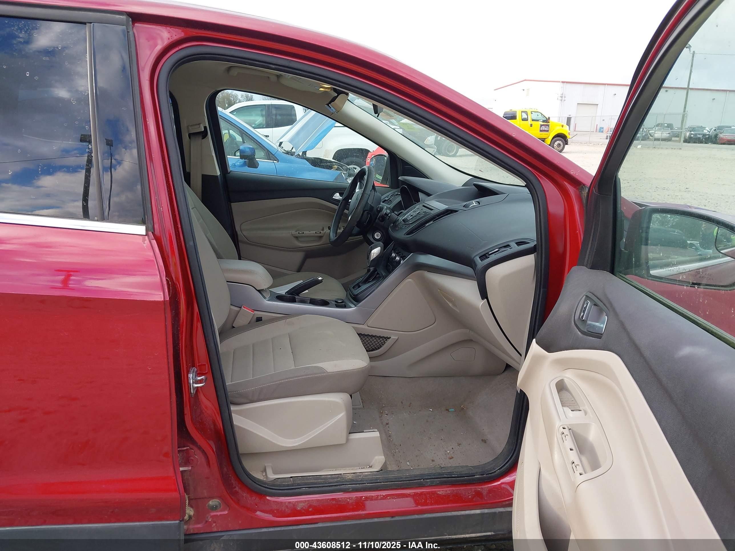 FORD ESCAPE image 5