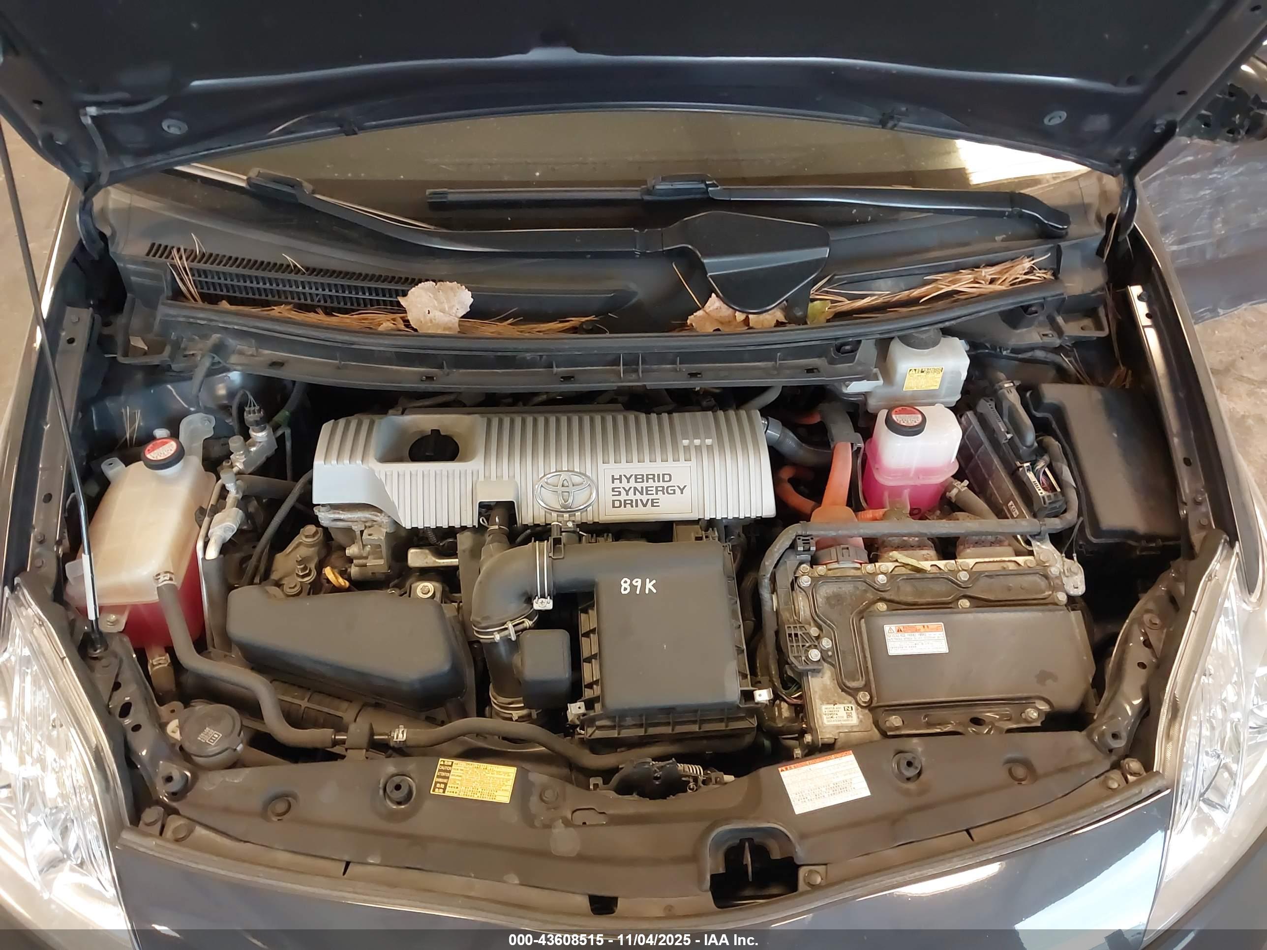 TOYOTA PRIUS image 10