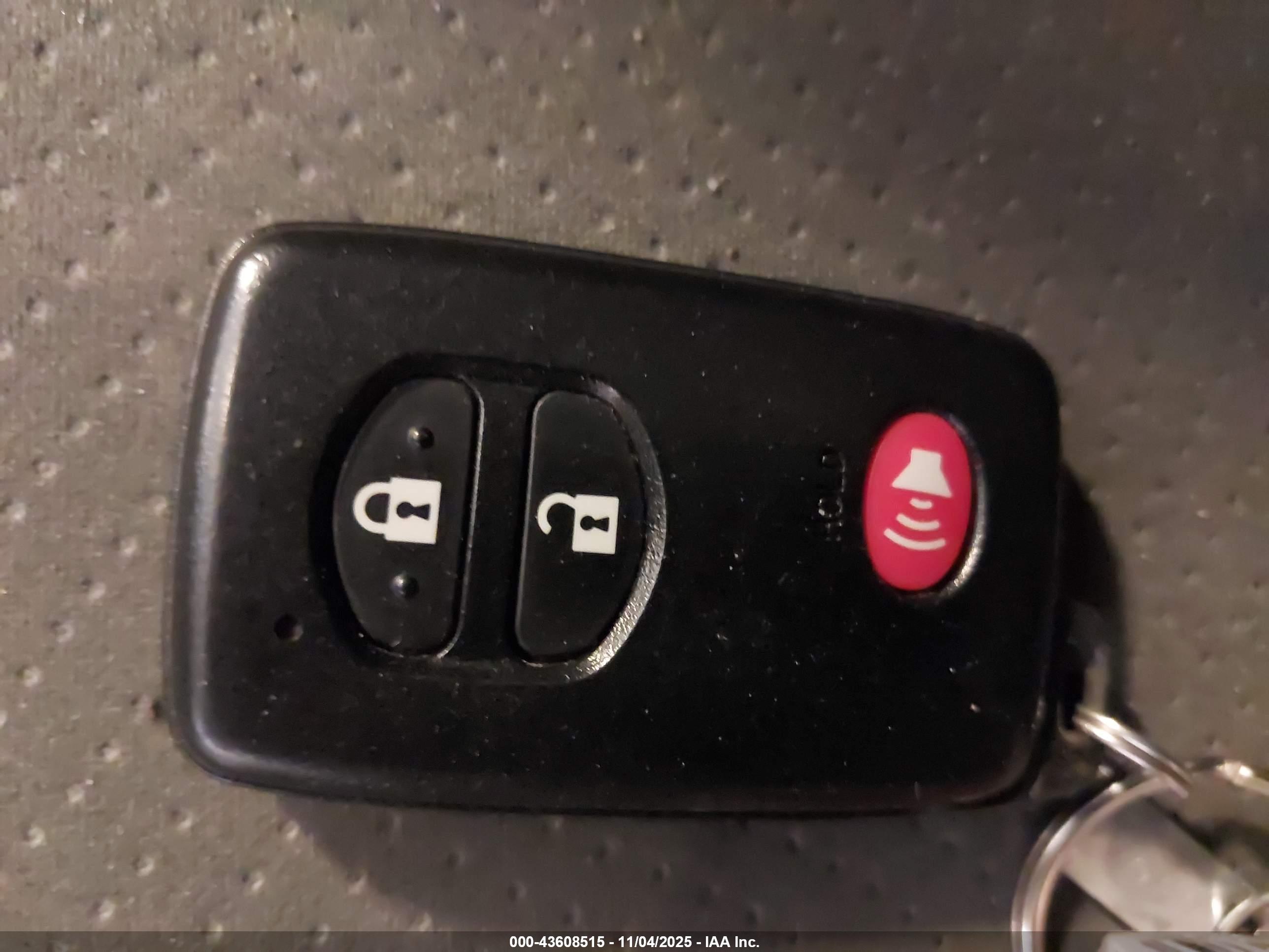 TOYOTA PRIUS image 11