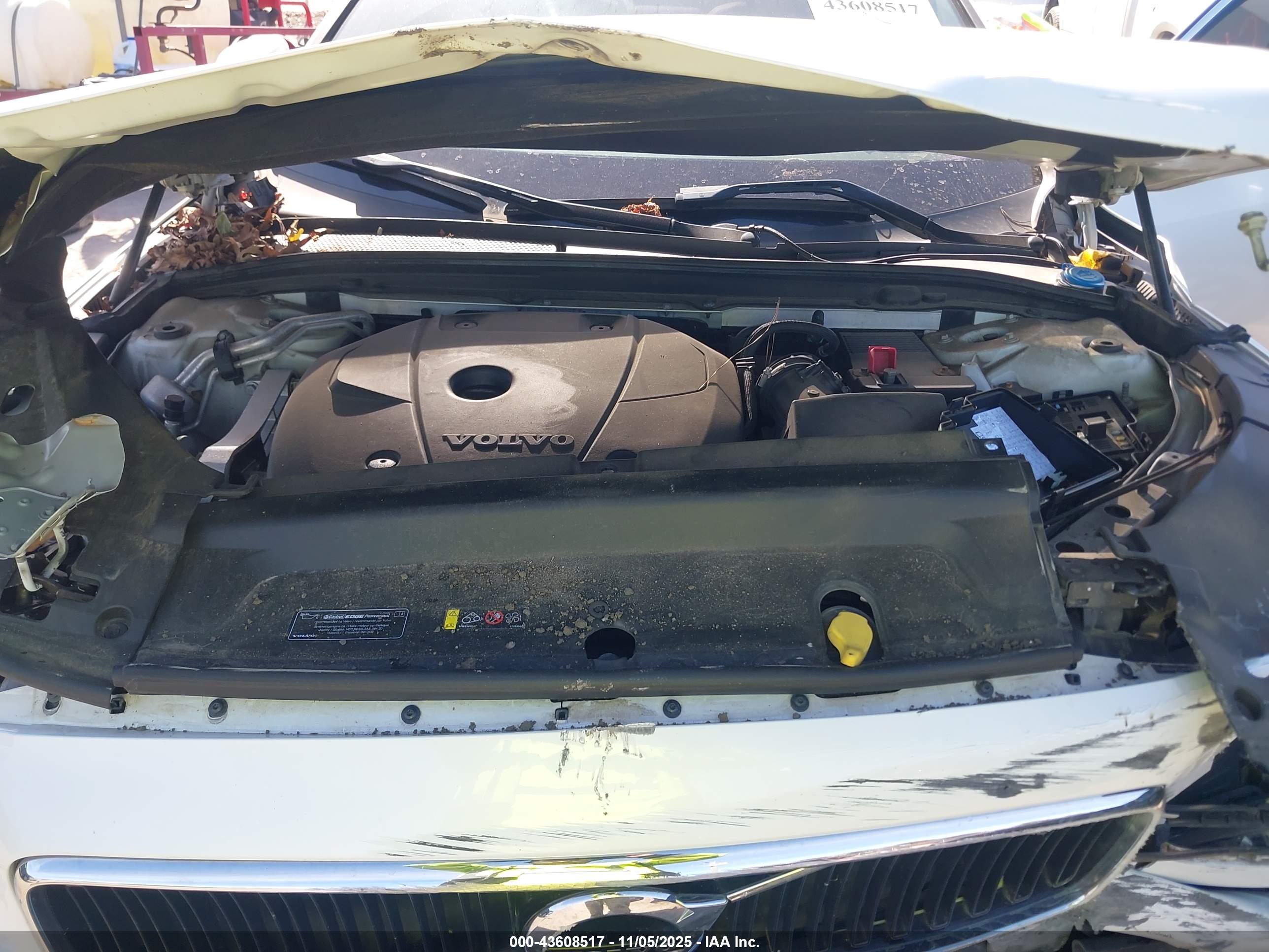 VOLVO S90 image 10