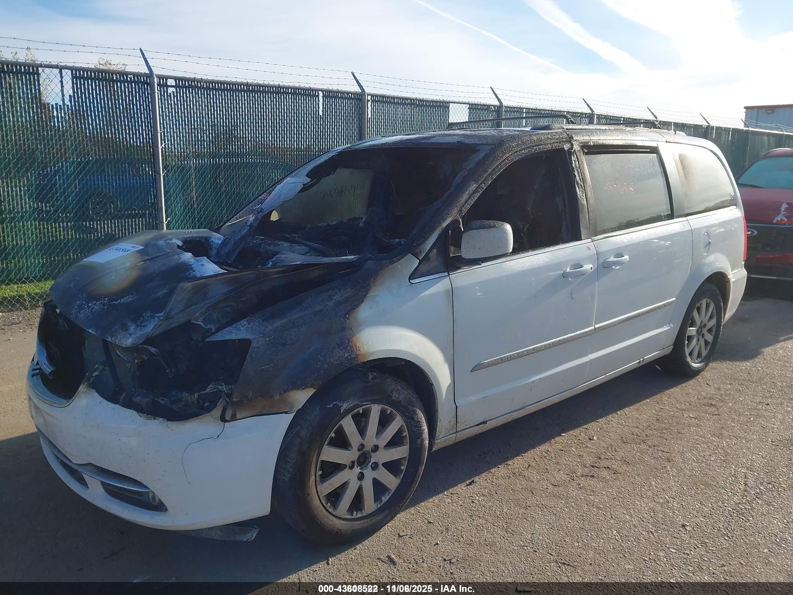 CHRYSLER TOWN image 2