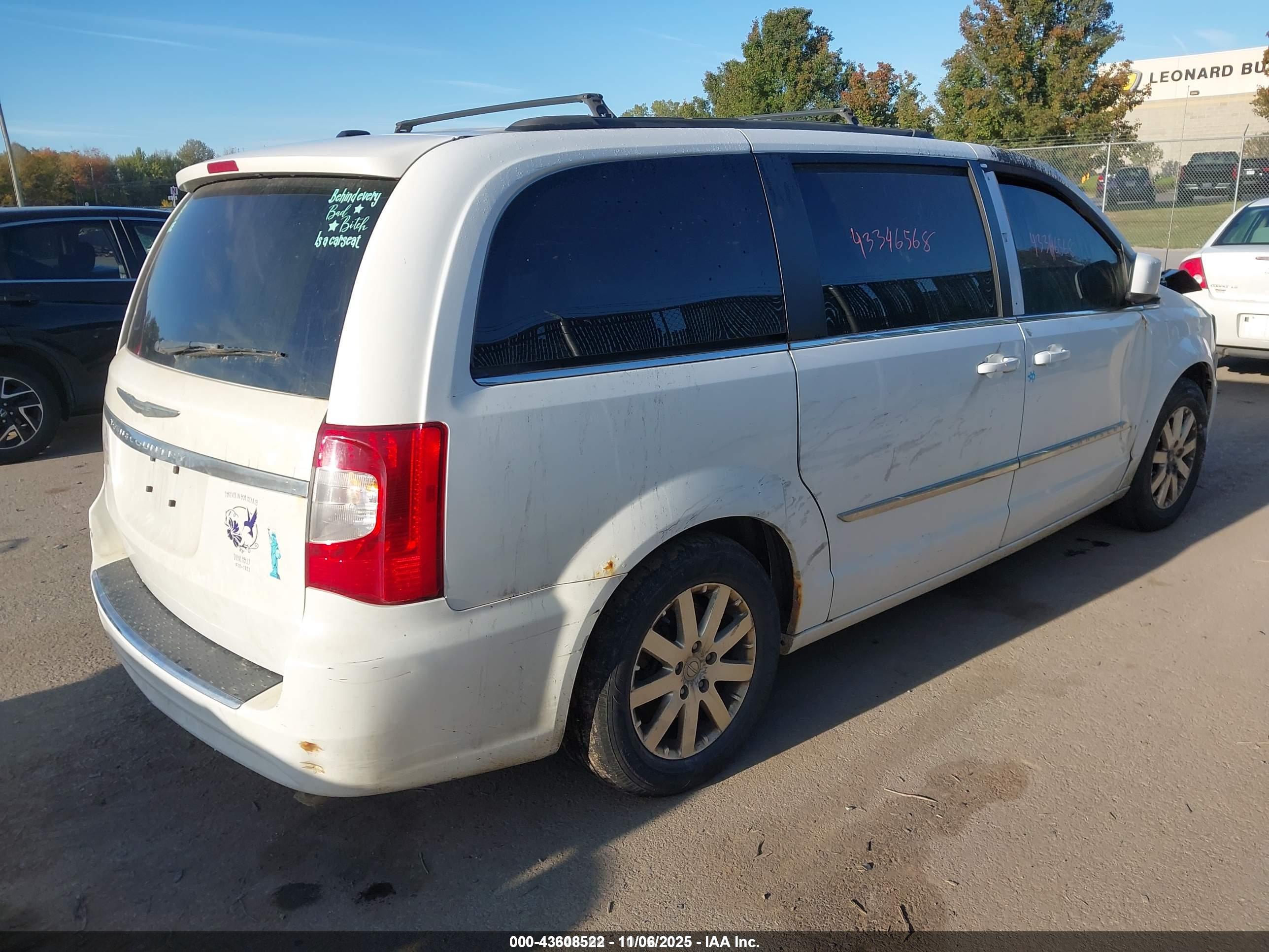 CHRYSLER TOWN image 4