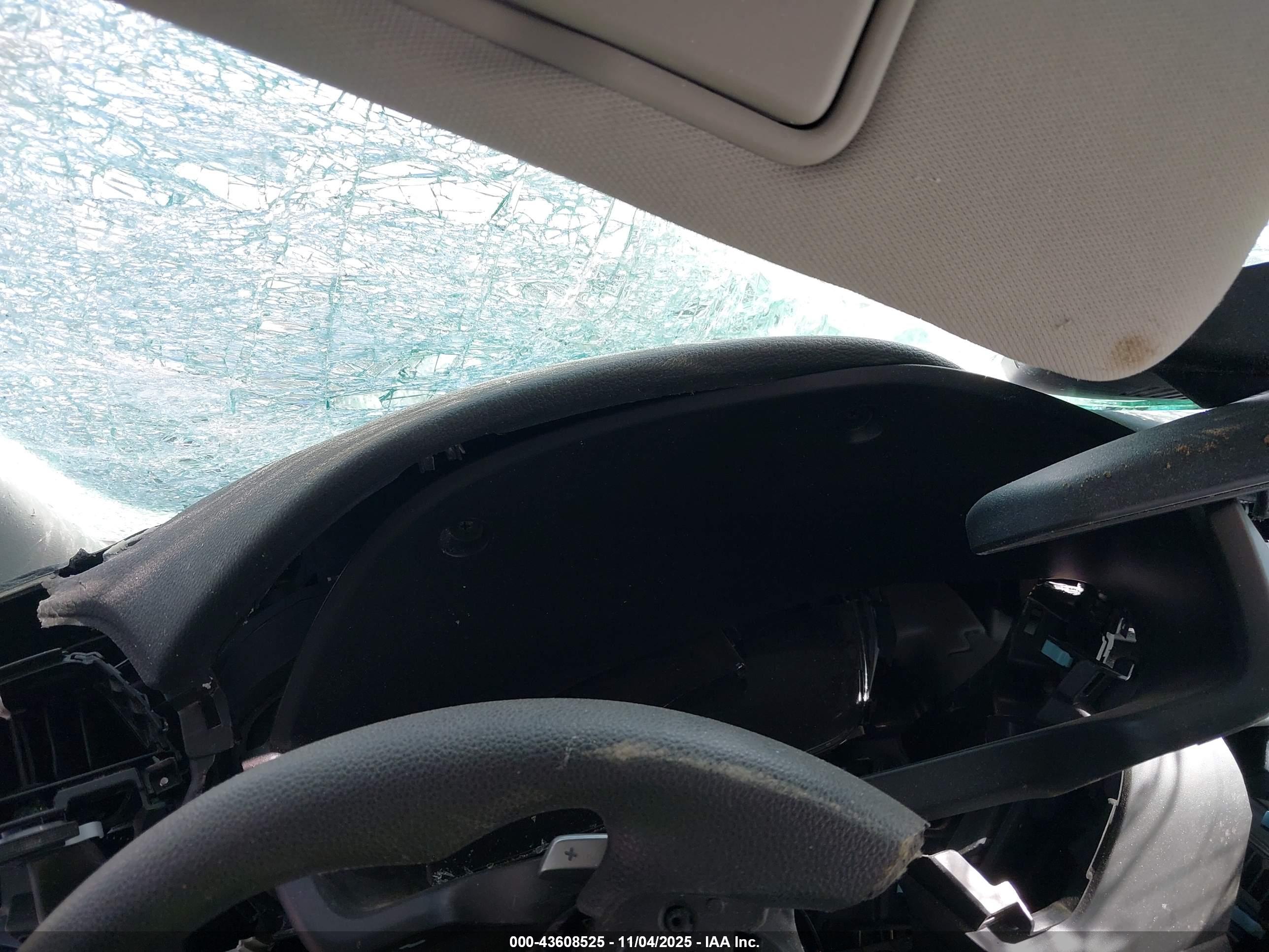 HONDA INSIGHT image 7