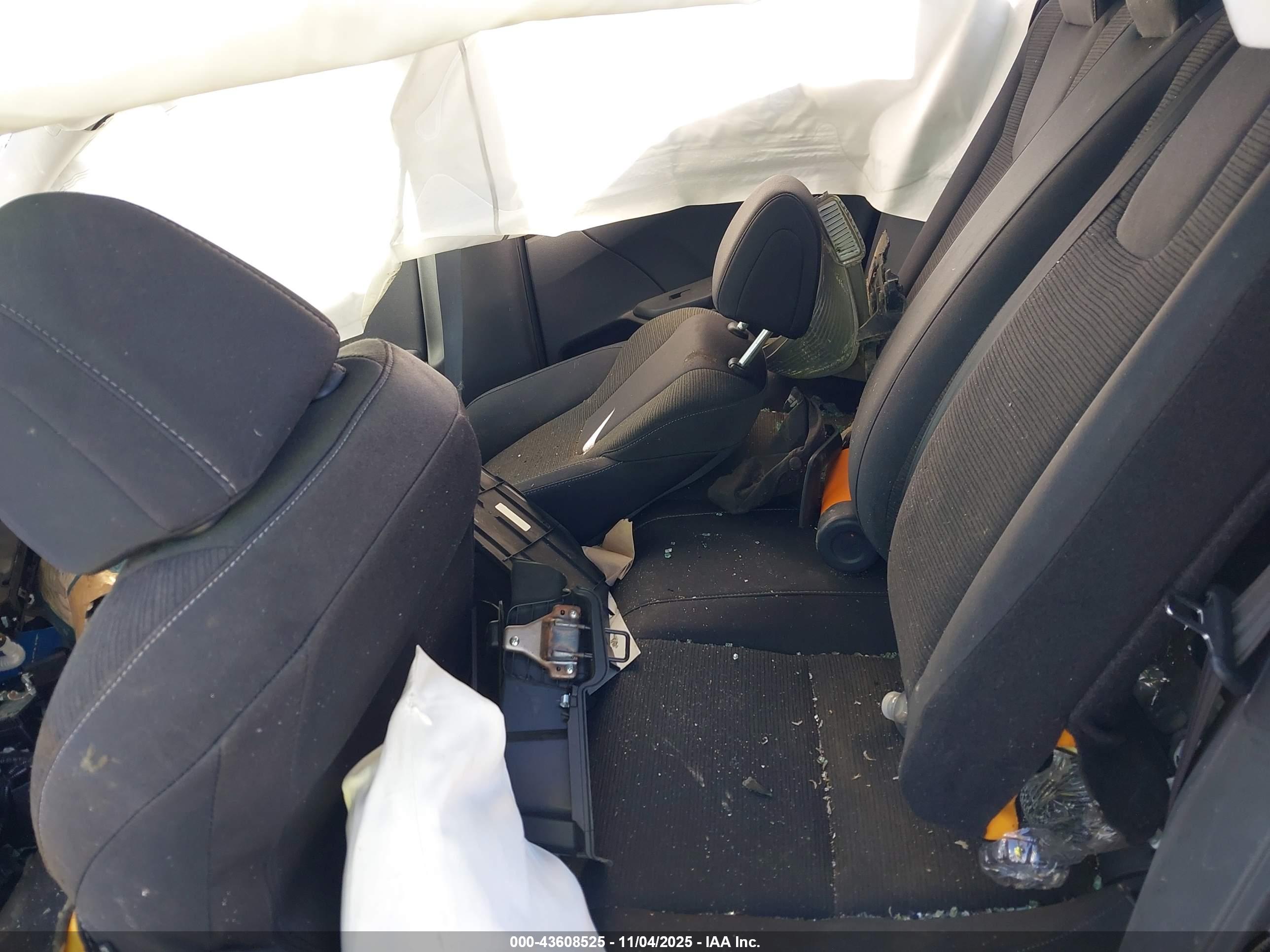 HONDA INSIGHT image 8