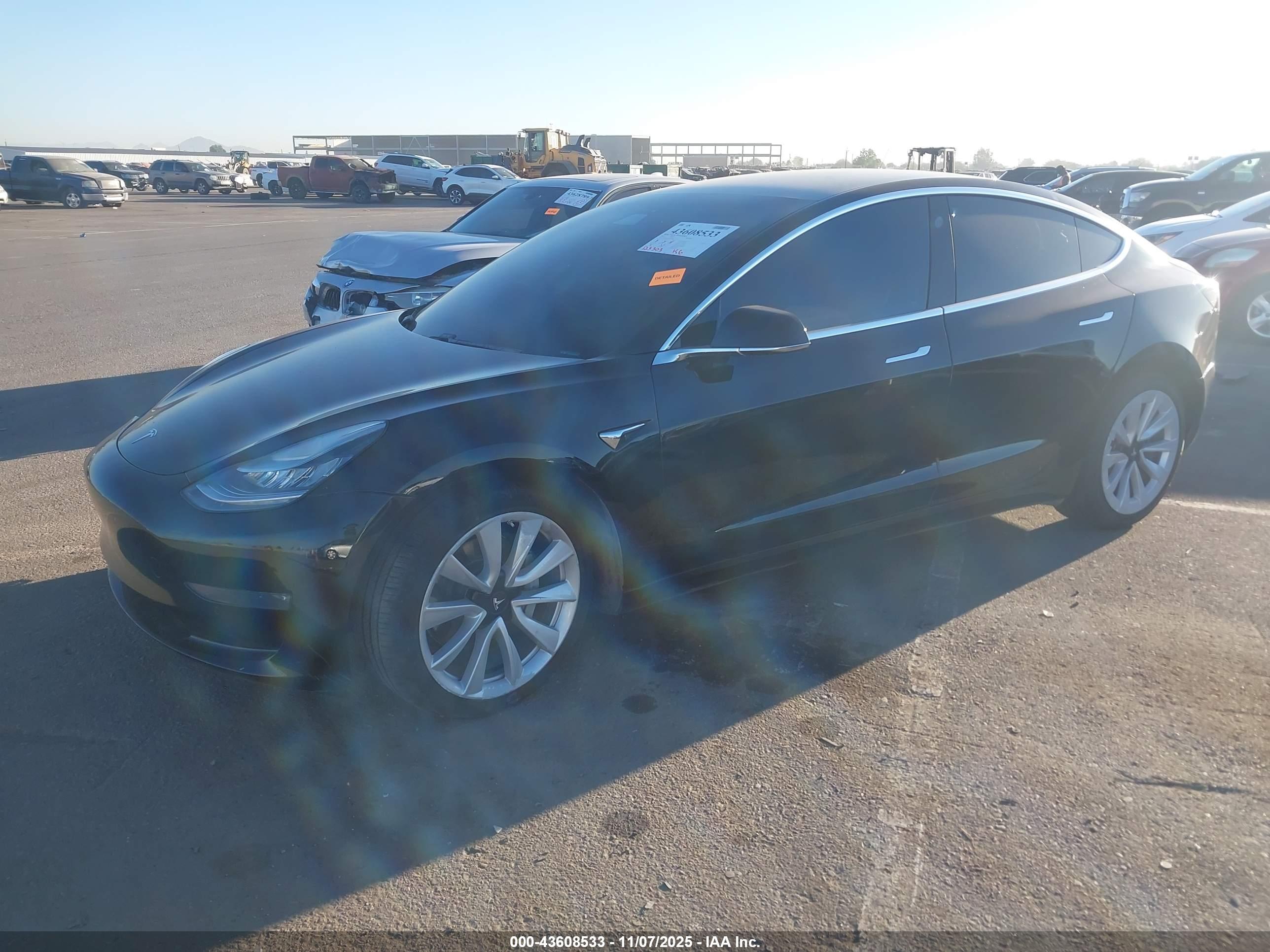 TESLA MODEL image 2