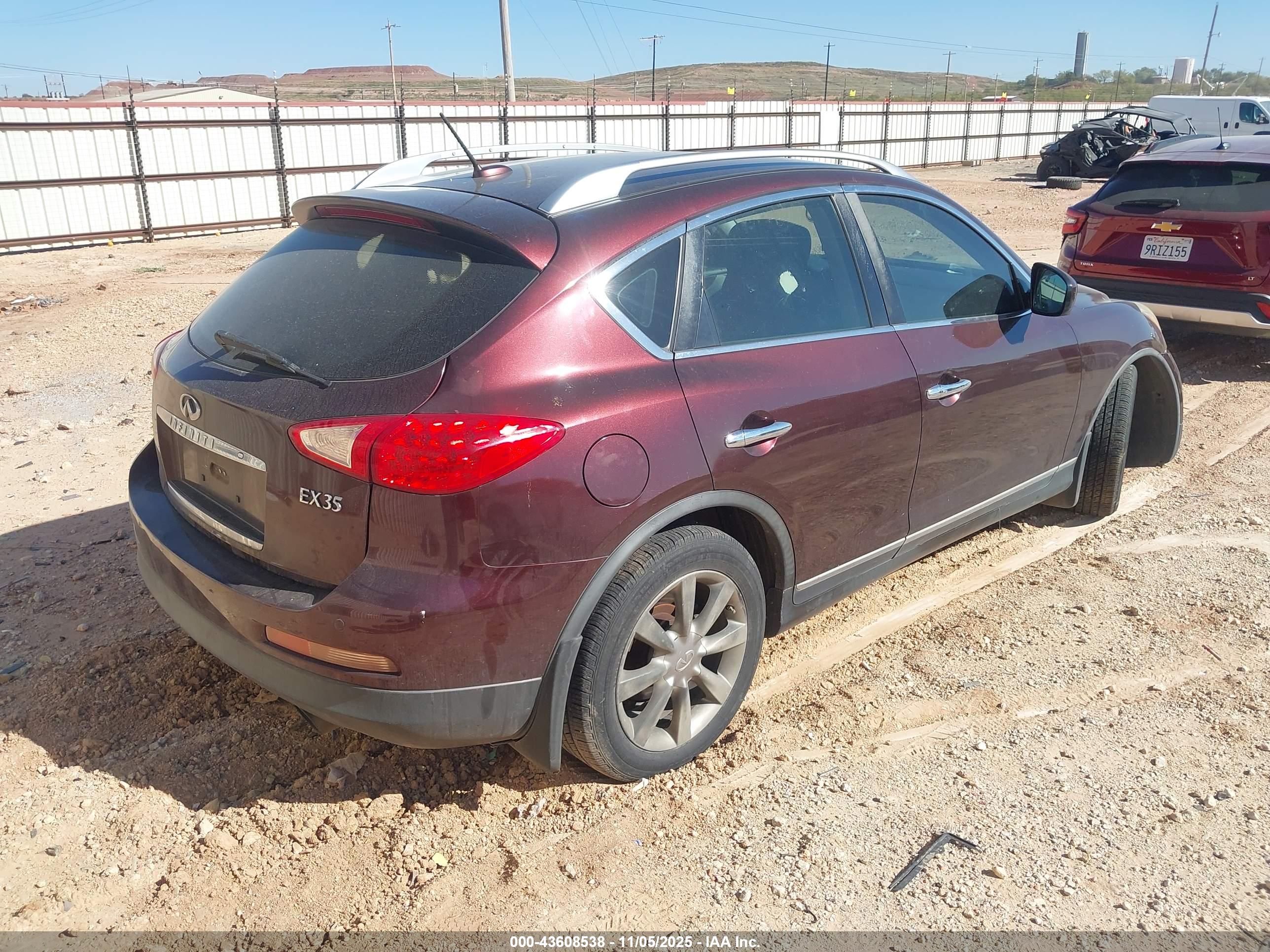 INFINITI EX35 image 4