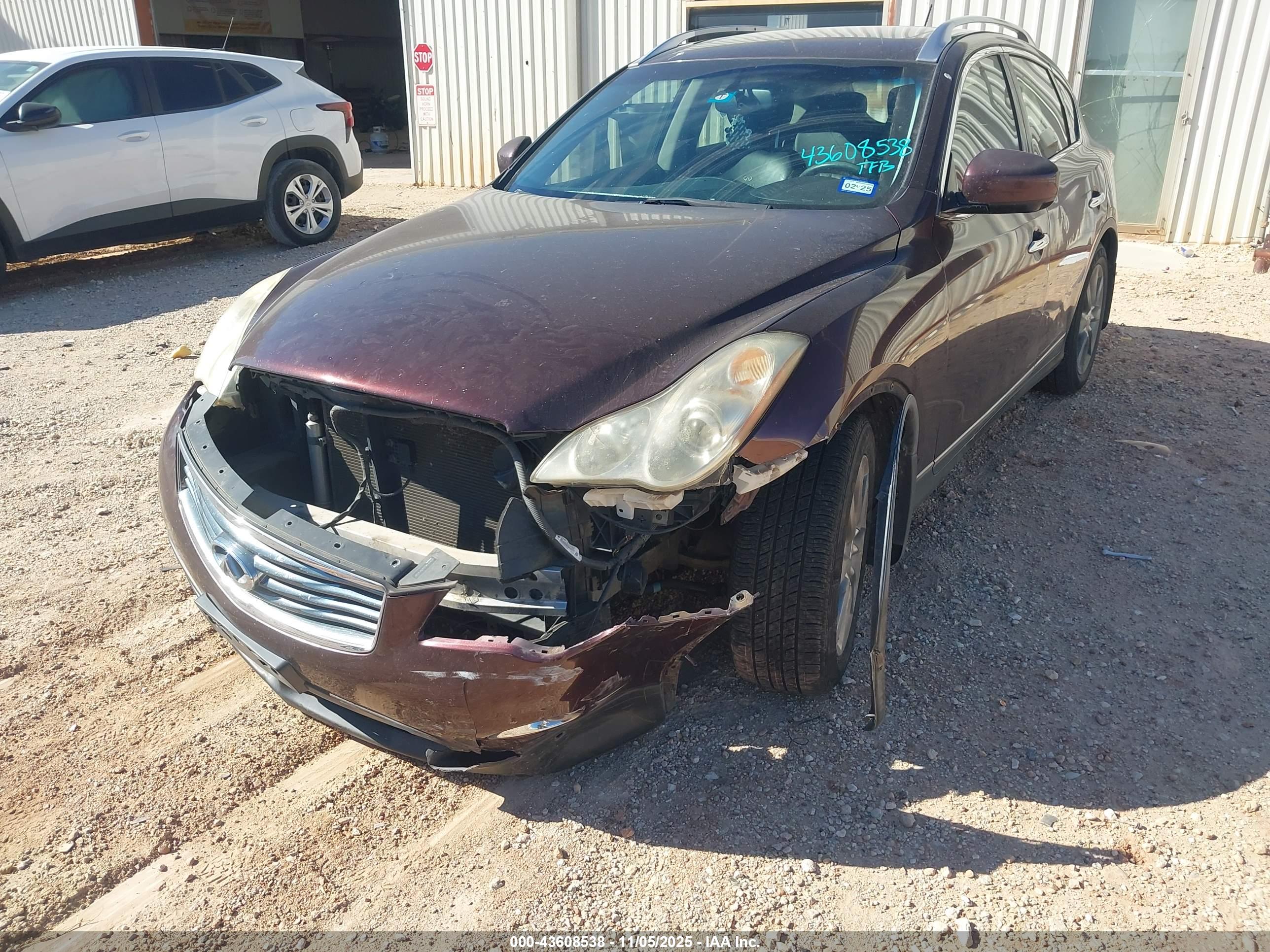 INFINITI EX35 image 6