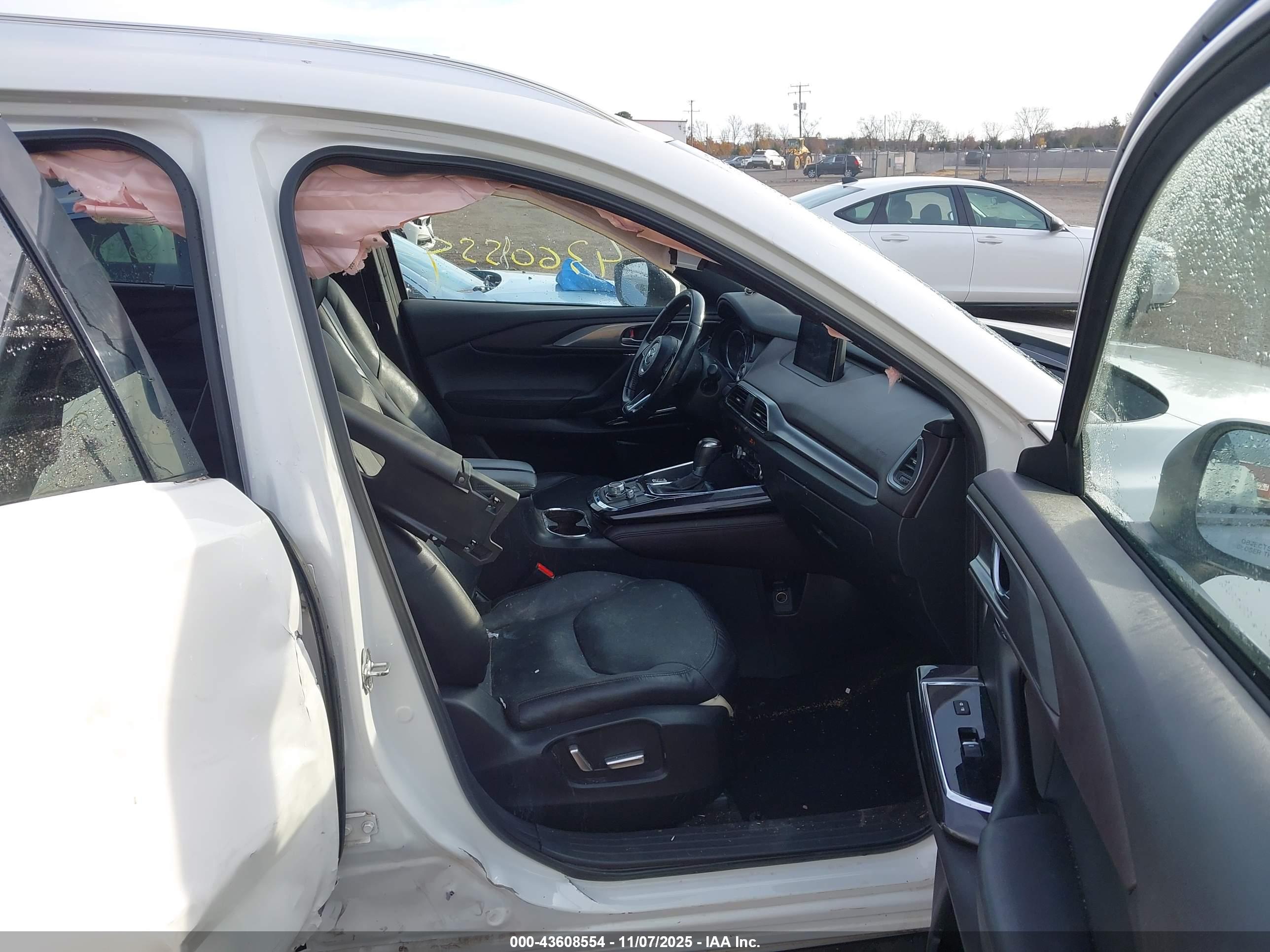 MAZDA CX-9 image 5