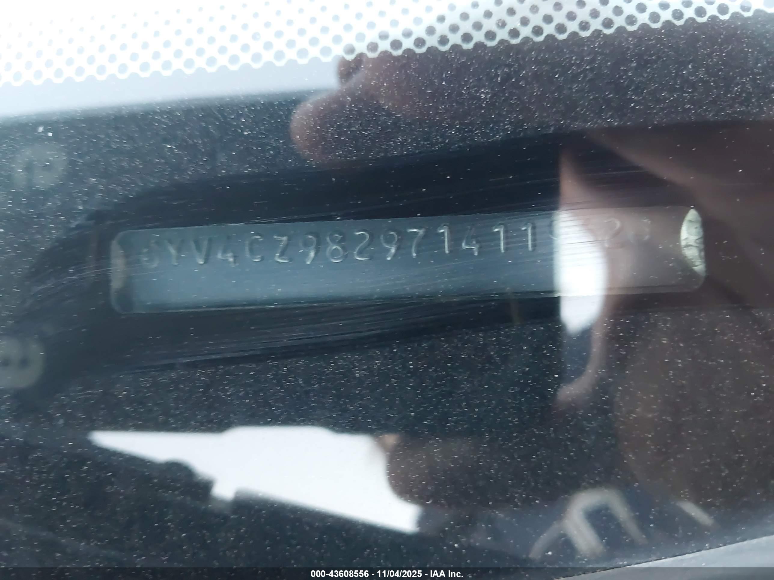 VOLVO XC90 image 9
